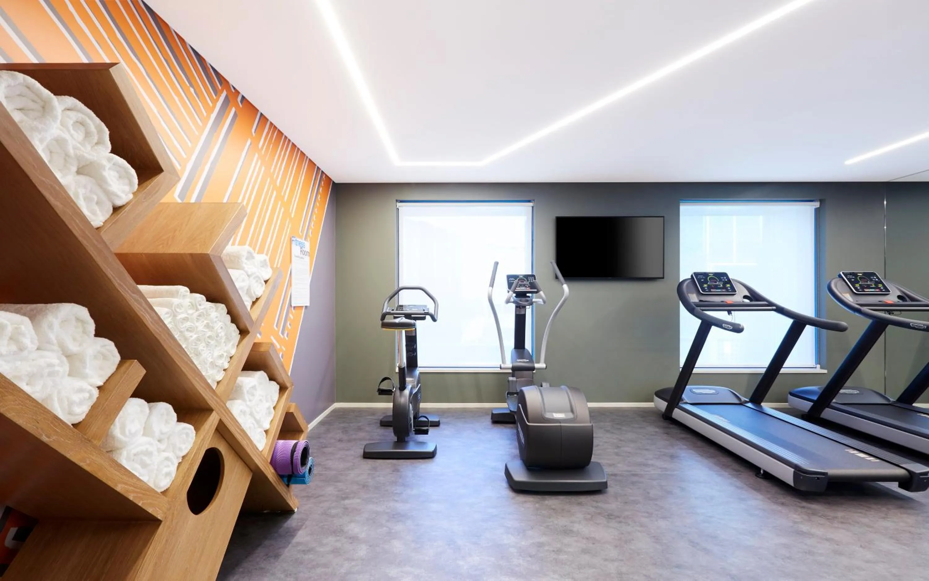 Fitness centre/facilities in Holiday Inn Express Brisbane Central by IHG