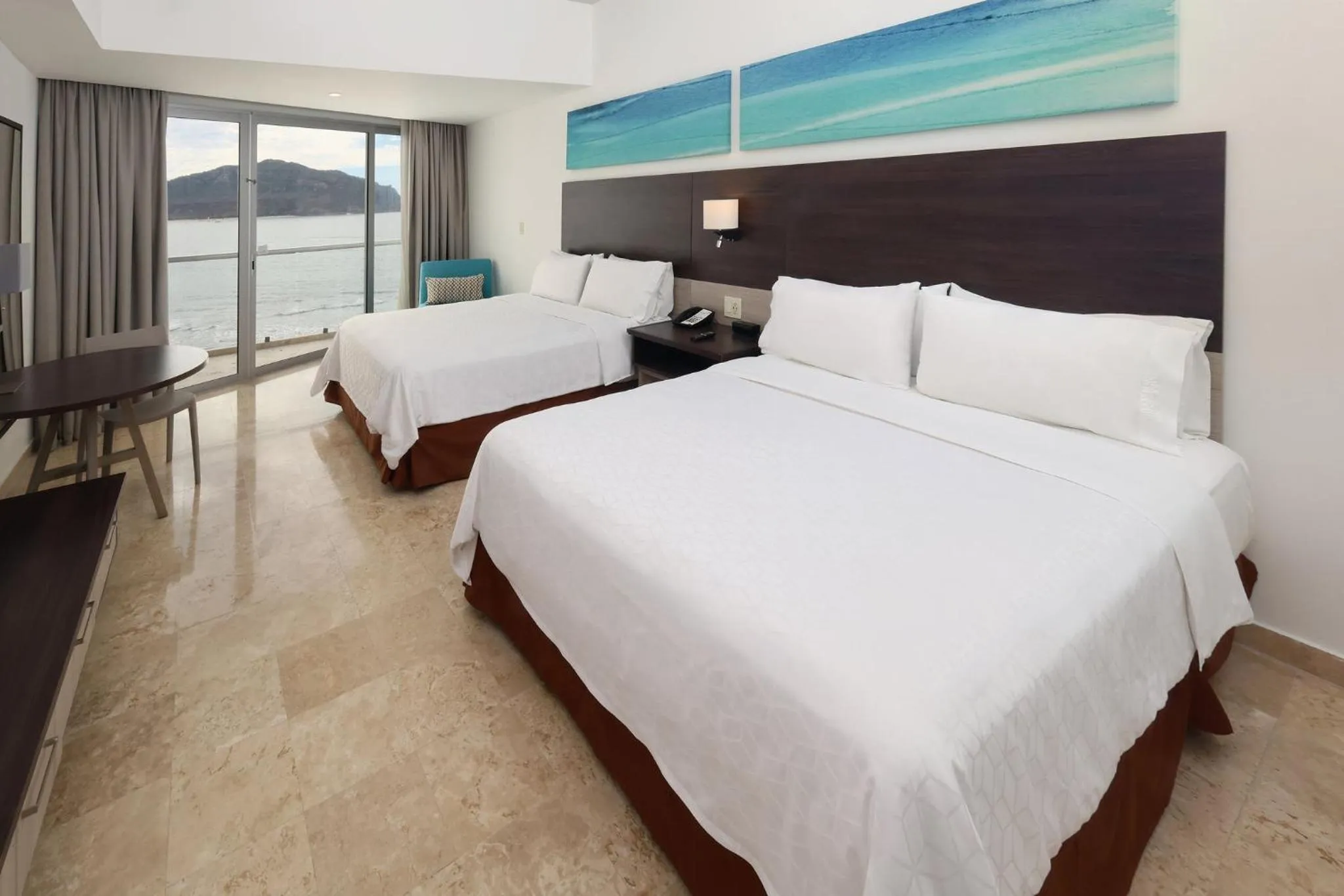 Photo of the whole room, Bed in Holiday Inn Resort Mazatlan by IHG