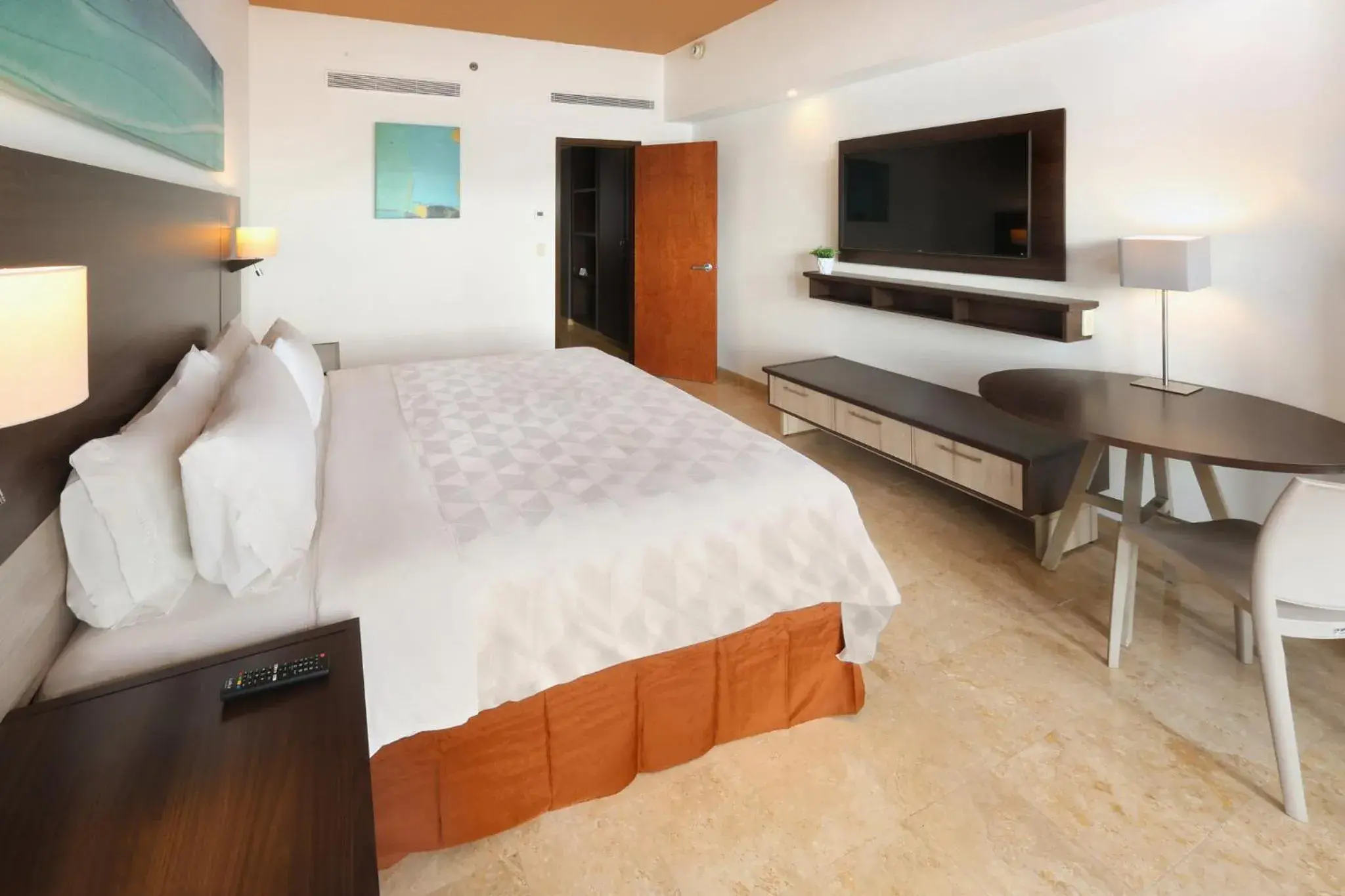 Kids King Suite - Non-Smoking in Holiday Inn Resort Mazatlan by IHG Kids King Suite - Non-Smoking in Holiday Inn Resort Mazatlan by IHG