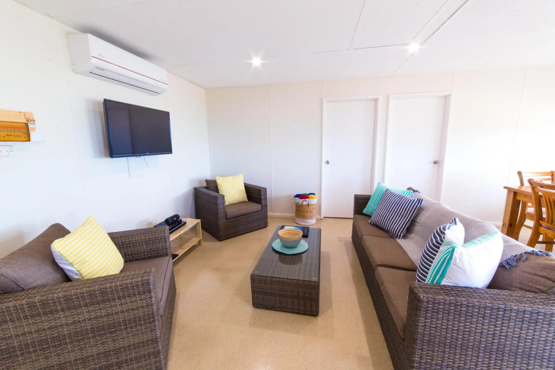 TV and multimedia in Mackerel Islands