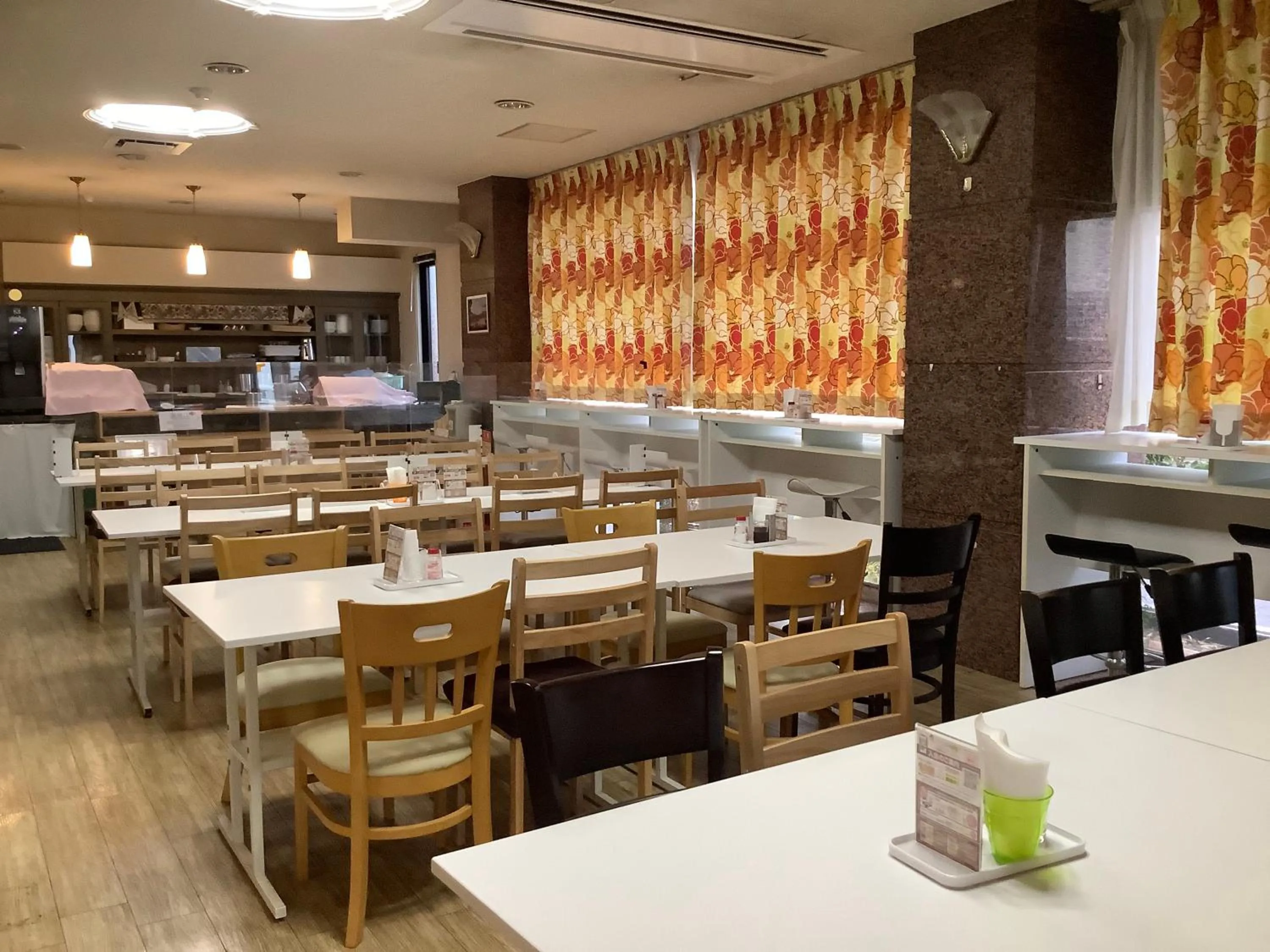 Restaurant/places to eat in Hotel Crown Hills Nakamura