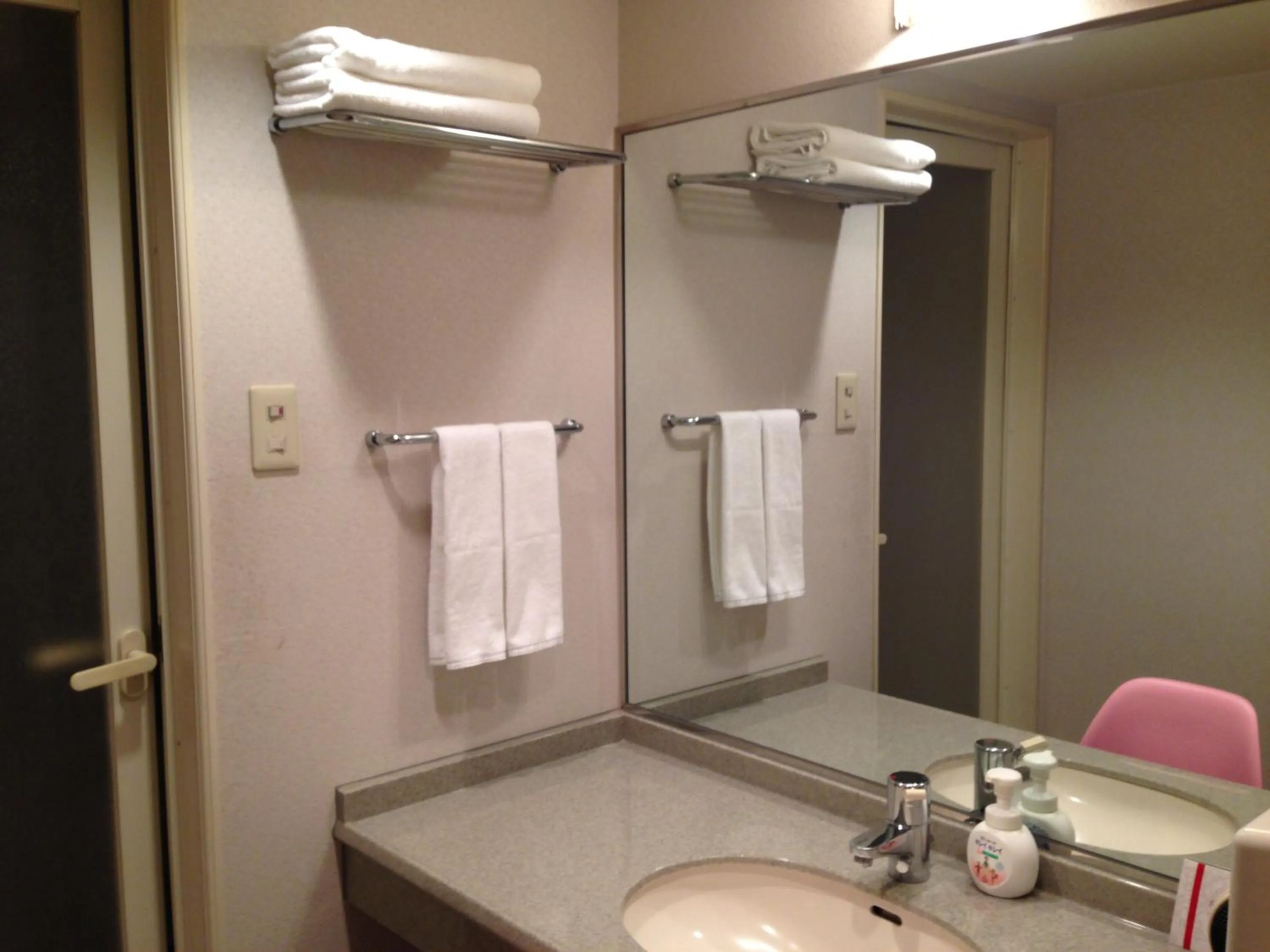 Decorative detail in Creston Hotel