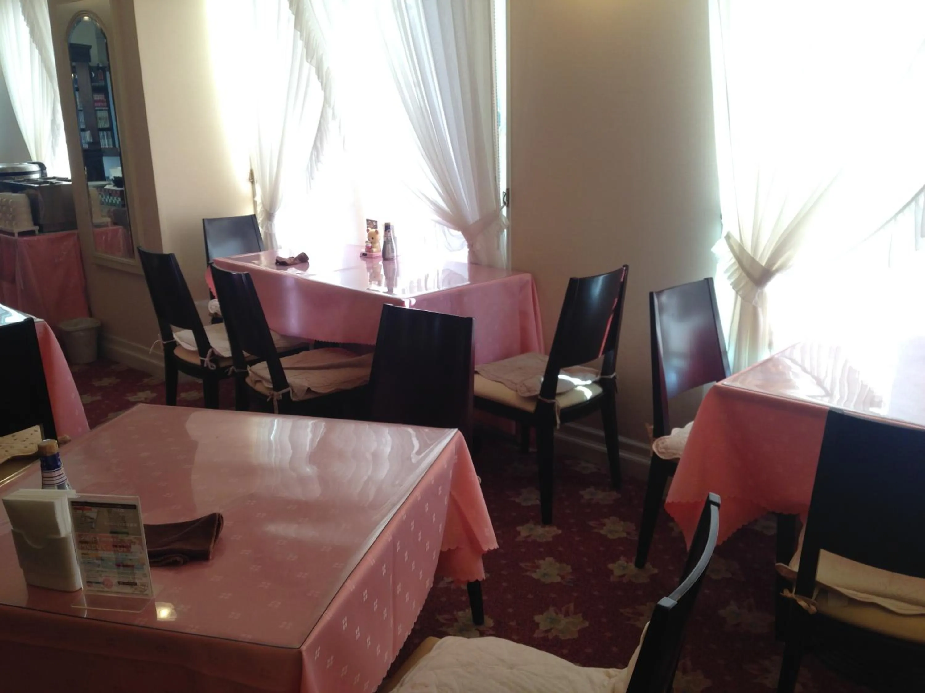 Restaurant/places to eat in Creston Hotel