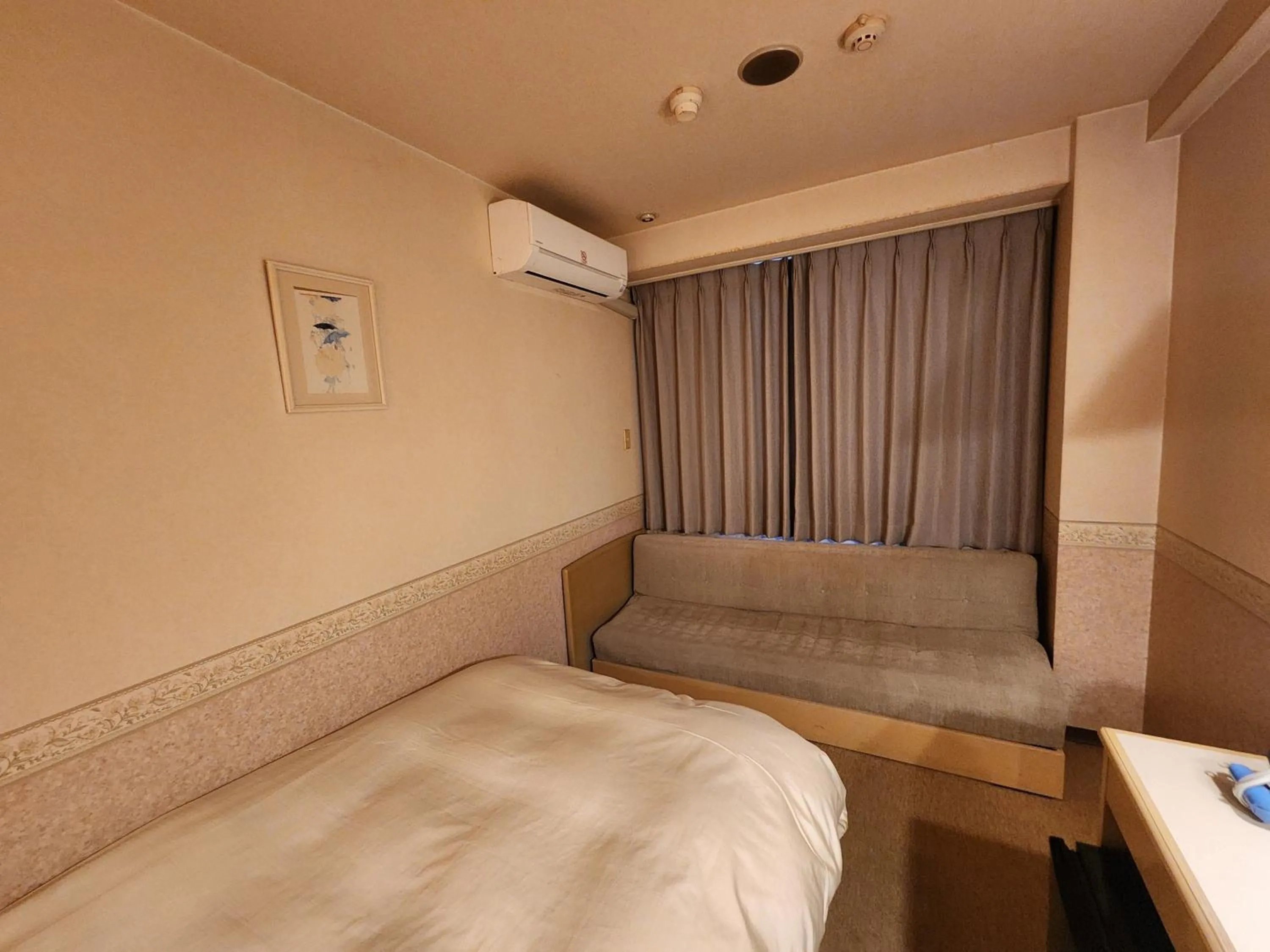Photo of the whole room, Bed in Hotel Crown Hills Kanazawa