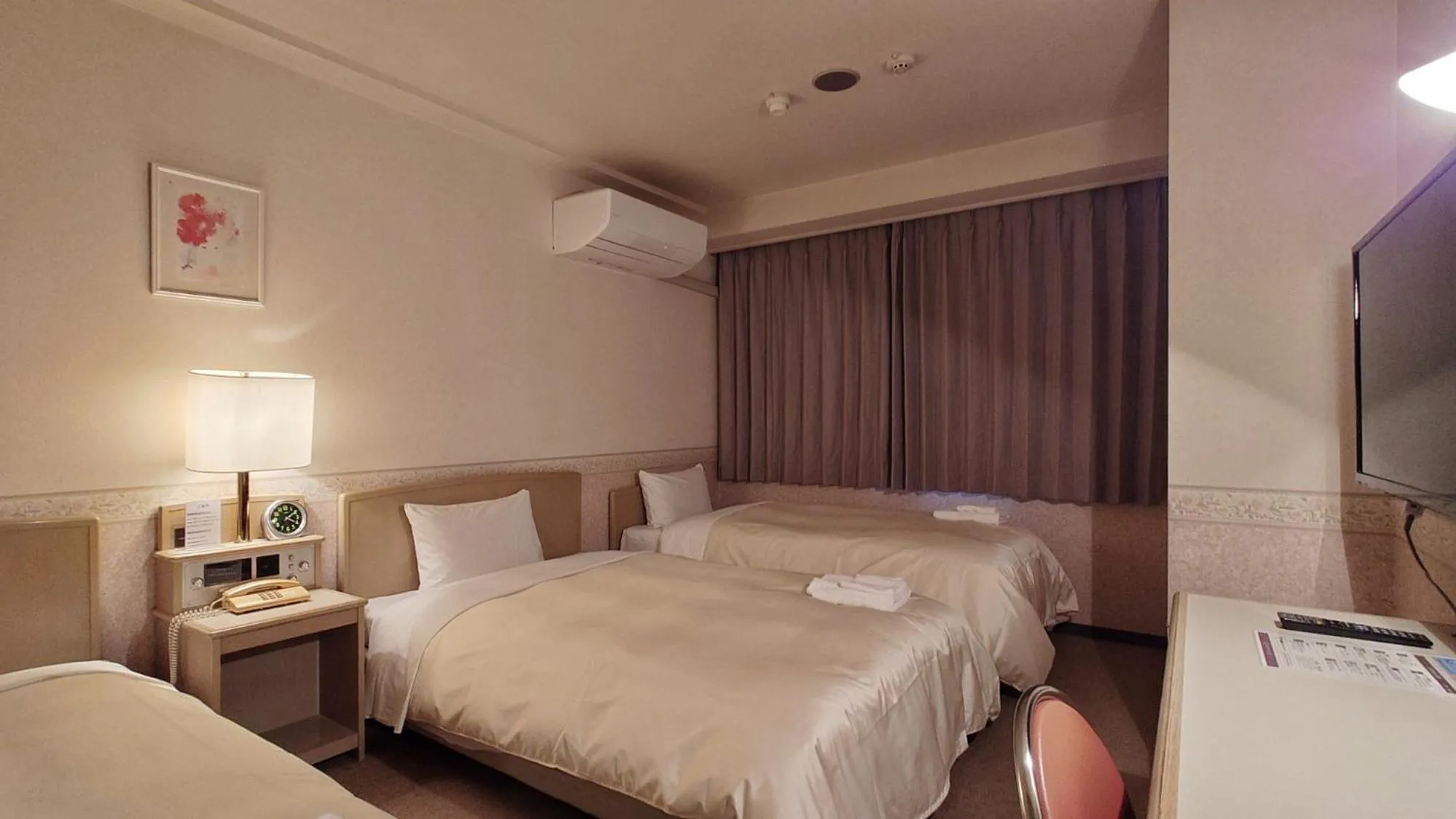 Photo of the whole room, Bed in Hotel Crown Hills Kanazawa