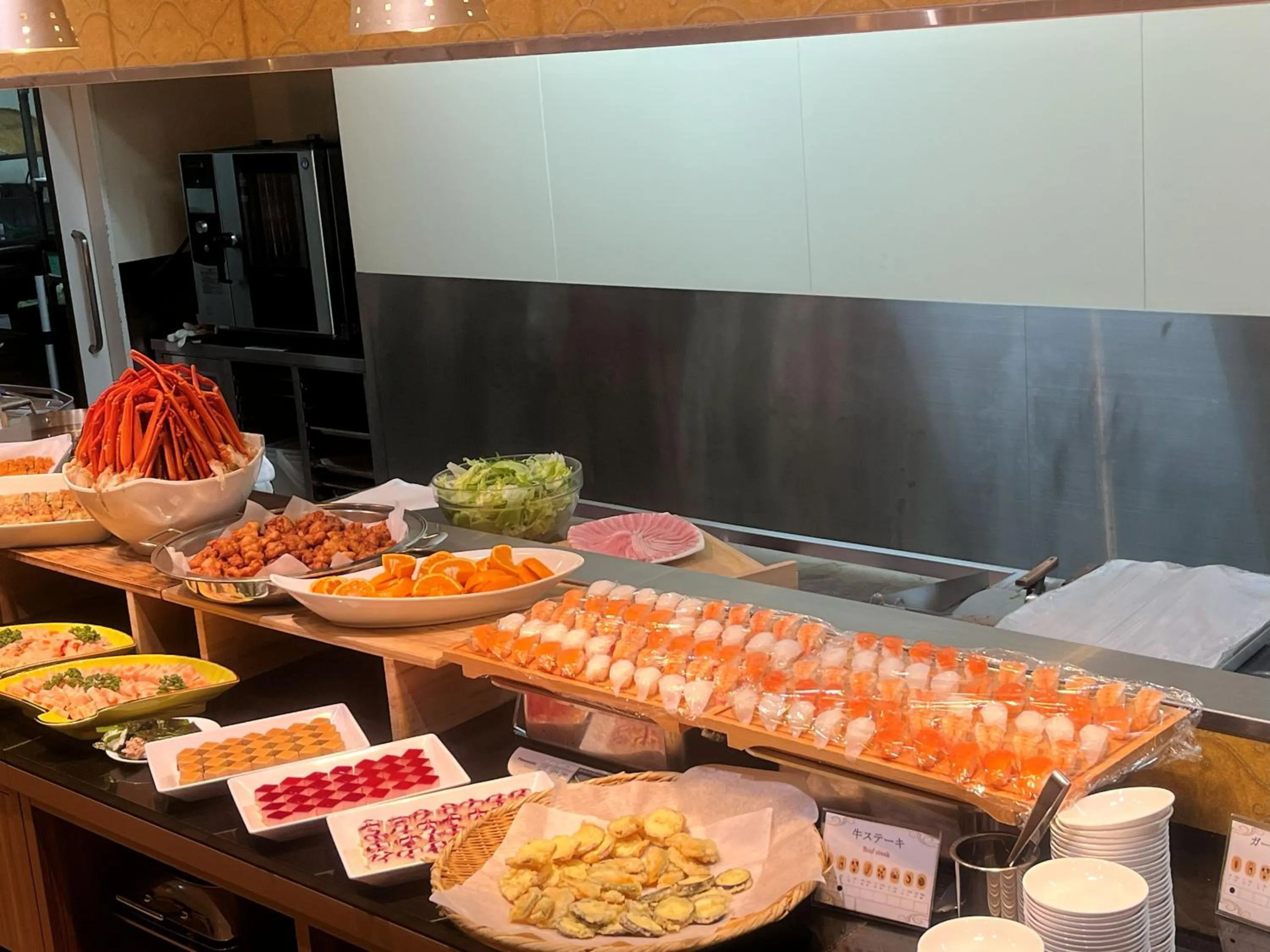 Food and drinks in Hotel Kadoman