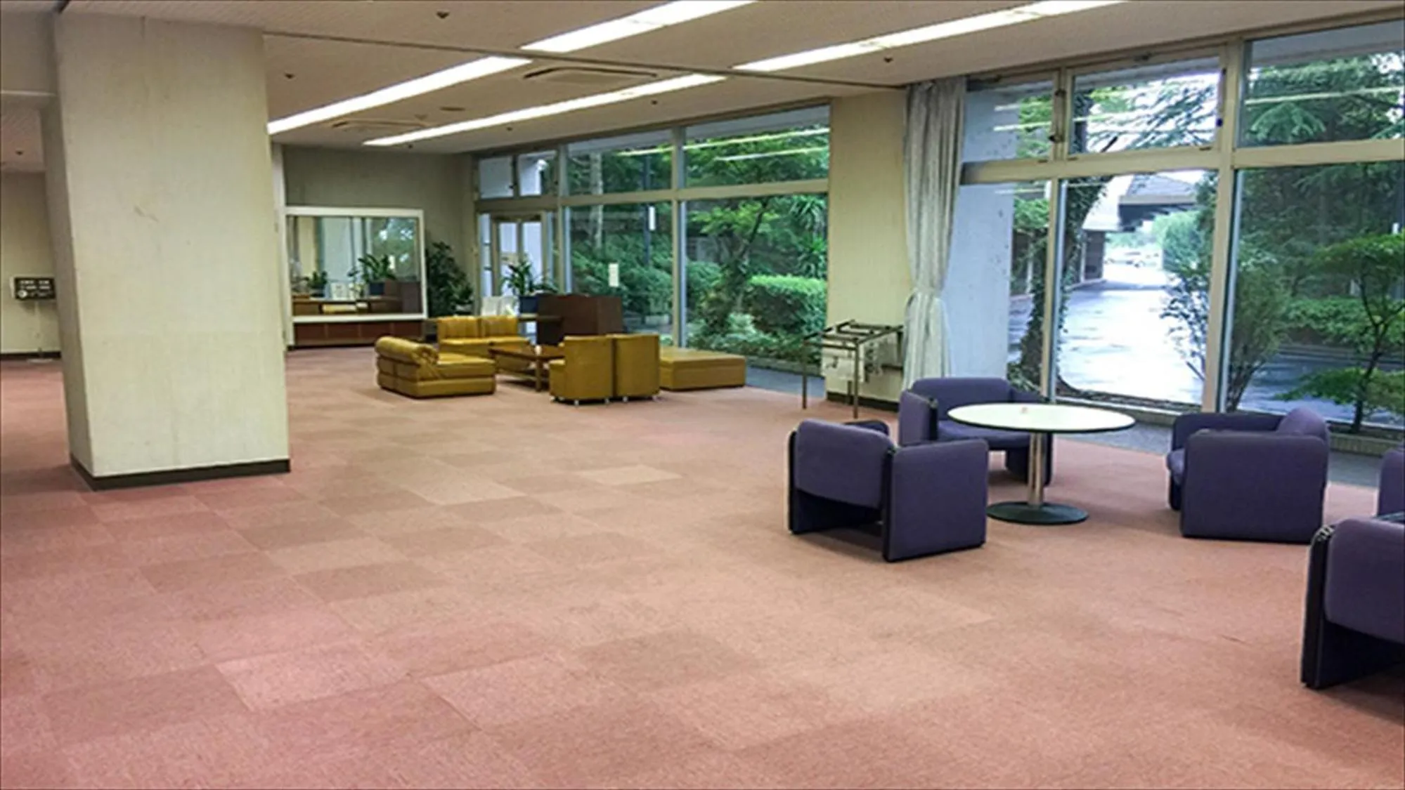 Lobby or reception in Hotel Biwako Plaza