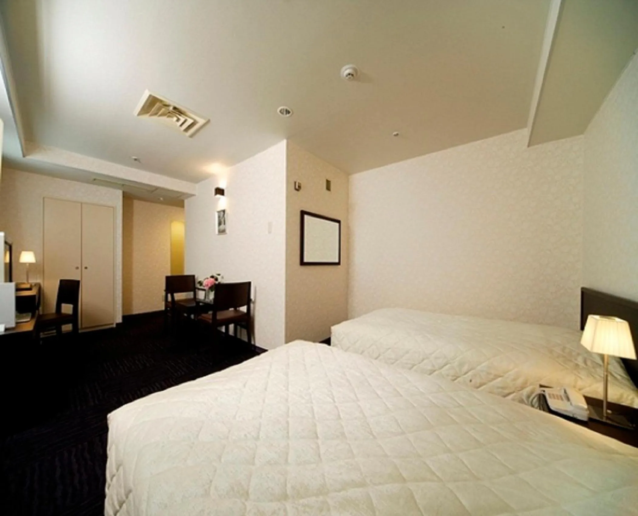 Bedroom, Bed in Niigata City Hotel