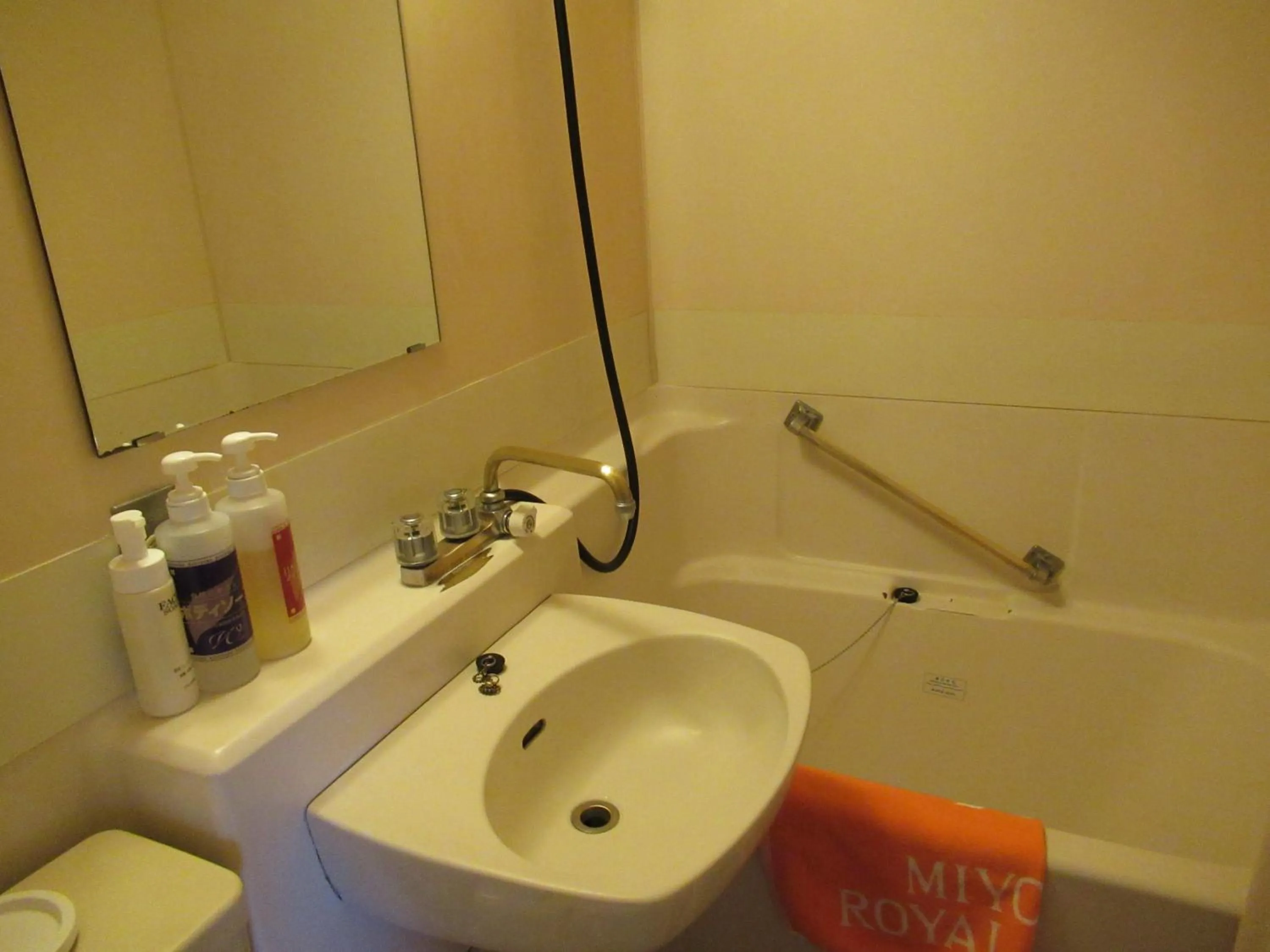 Shower in Hotel CROWN HILLS MIYOSHI