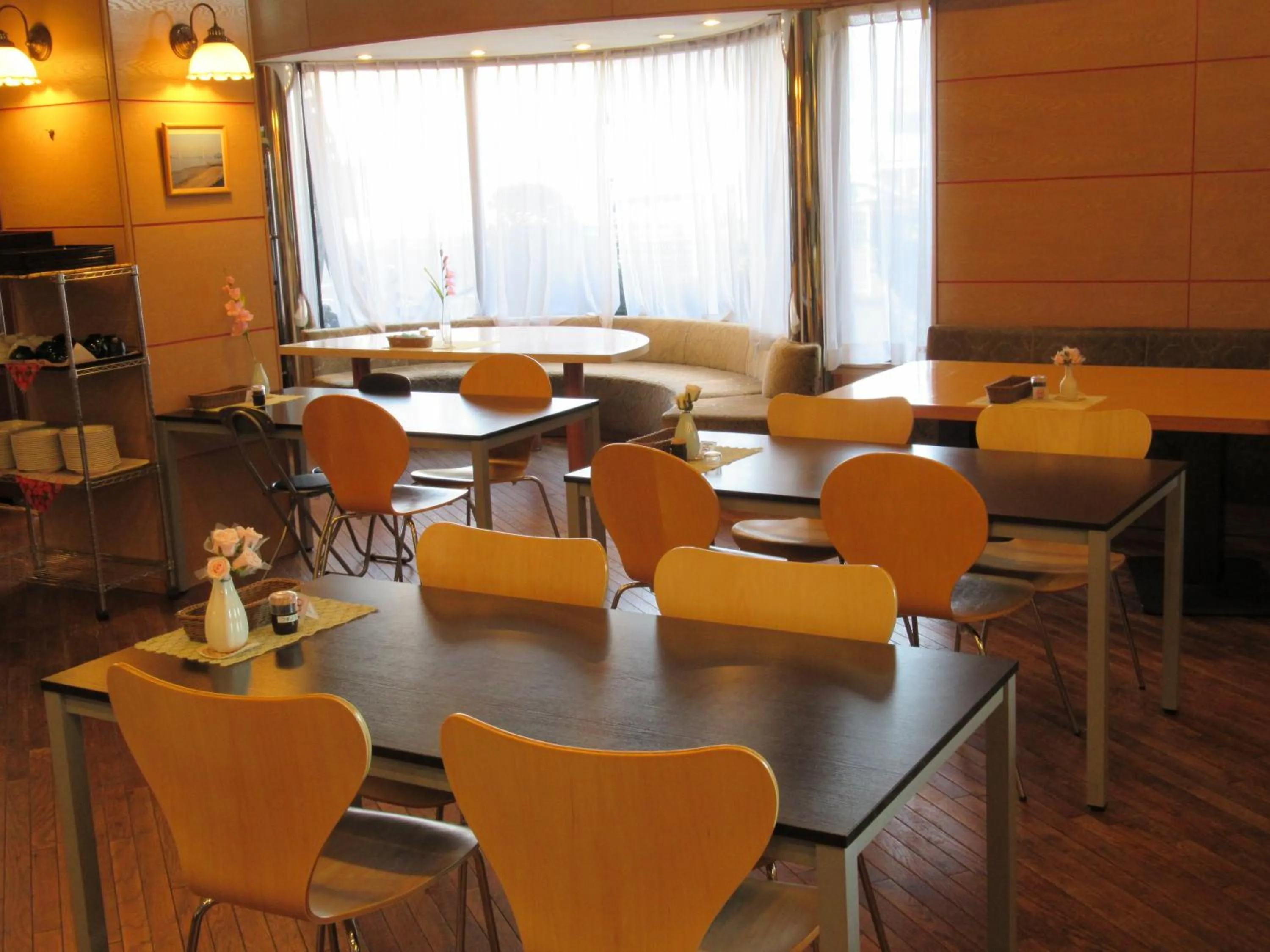 Restaurant/places to eat in Center Hotel Mihara