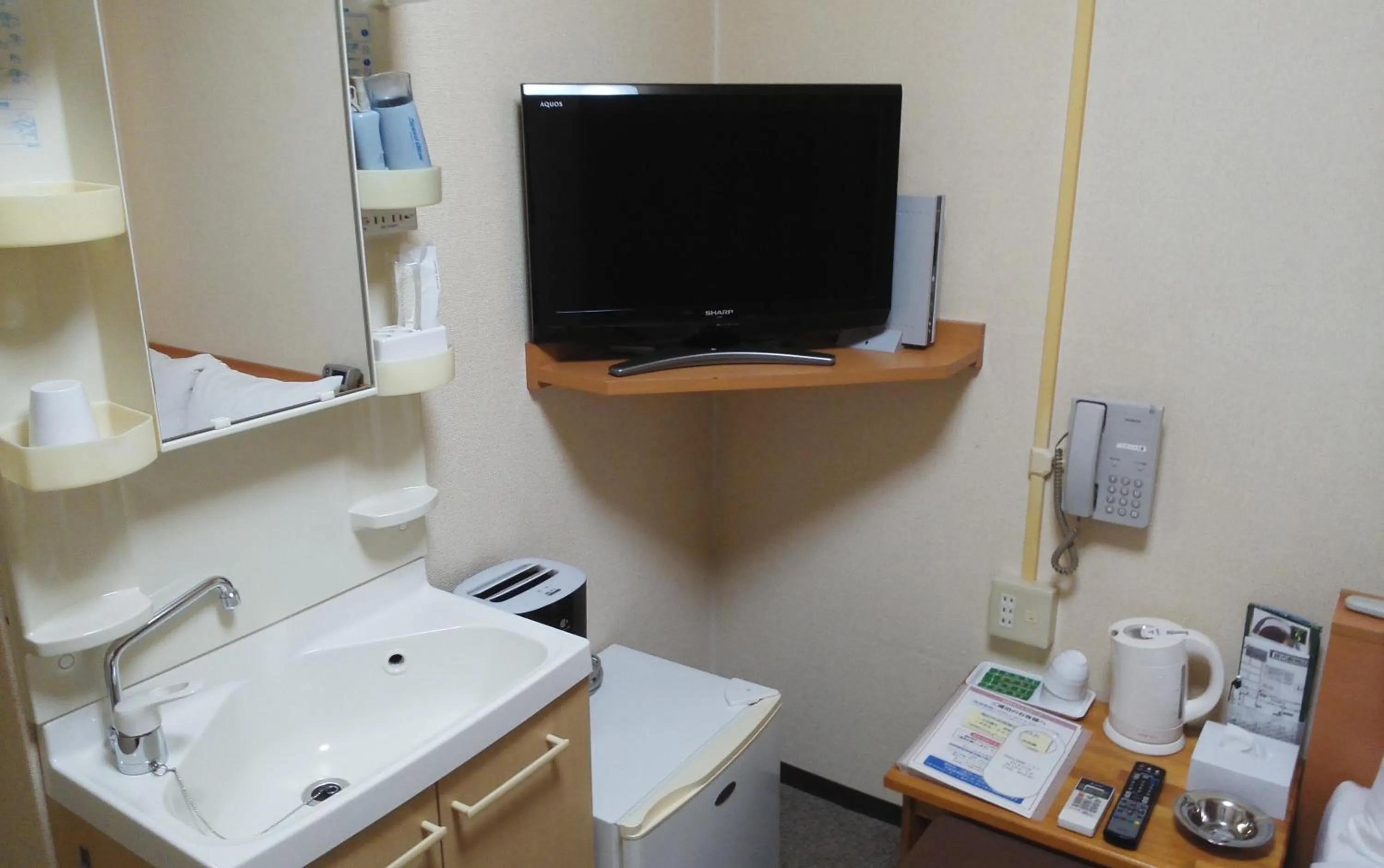 Photo of the whole room in Hotel Miyako Hills