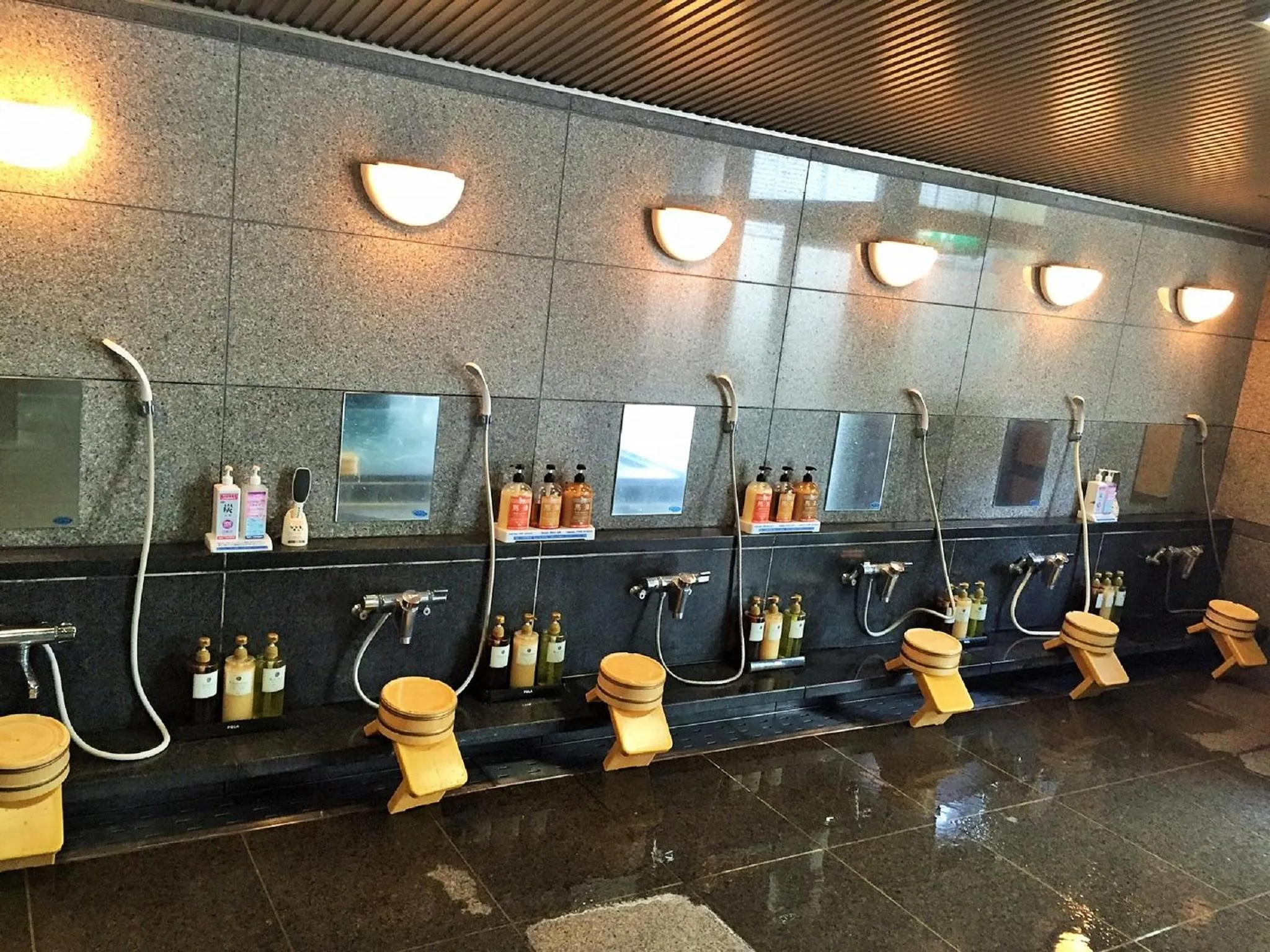 Open Air Bath in Breezbay Hotel & Resort Gero