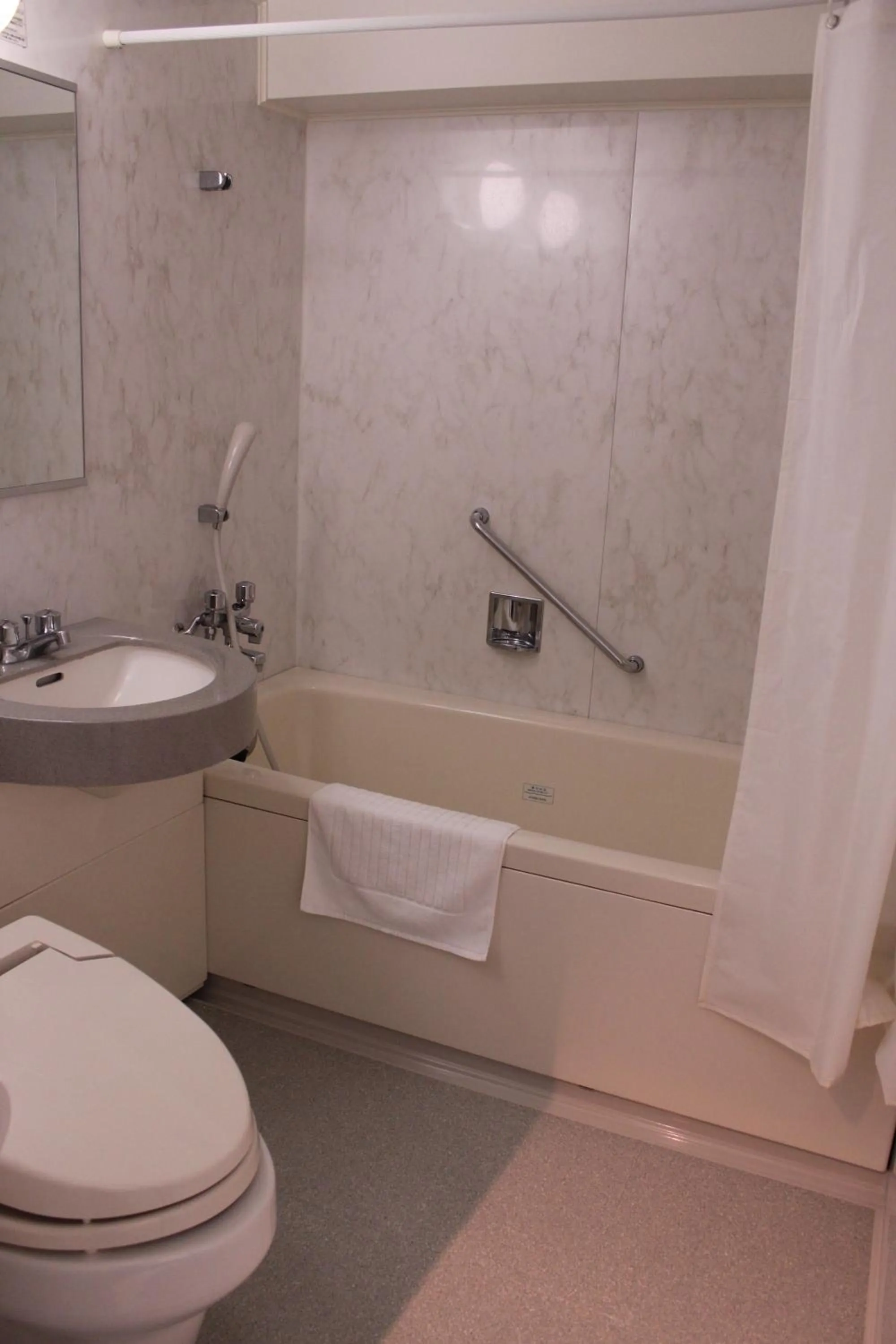 Bathroom in Hotel Crown Hills Takaoka