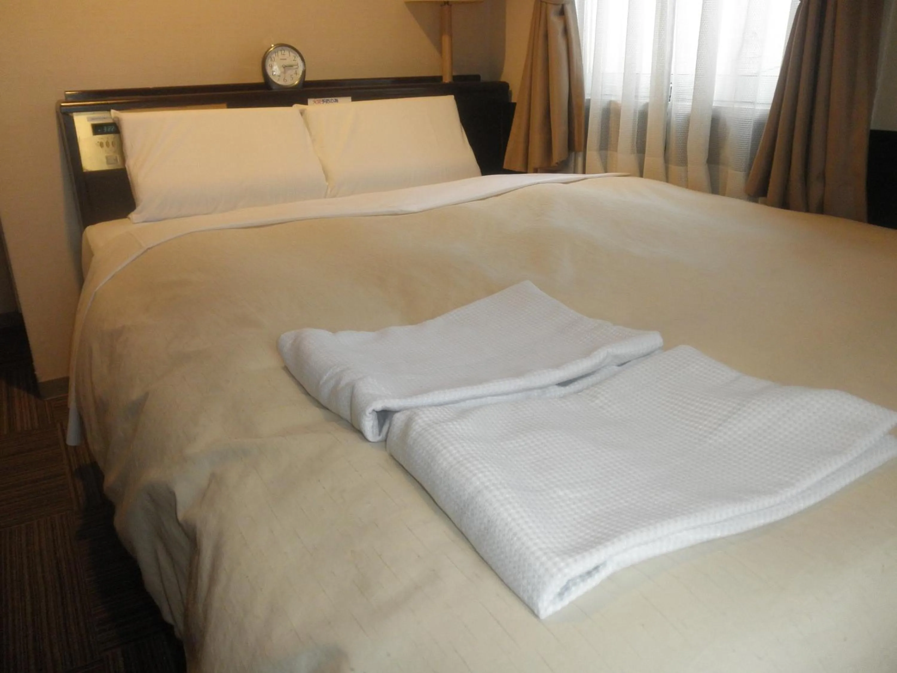 Bed in Hosplitality In Yawatajuku