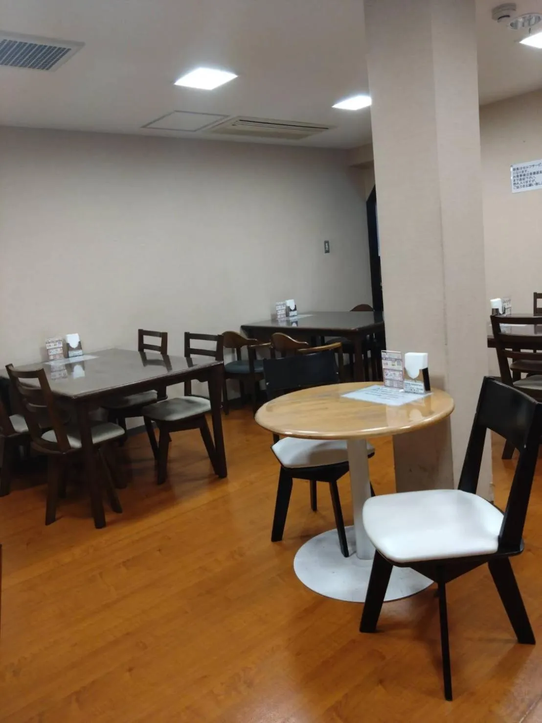 Restaurant/places to eat in Hotel Kimitsu Hills