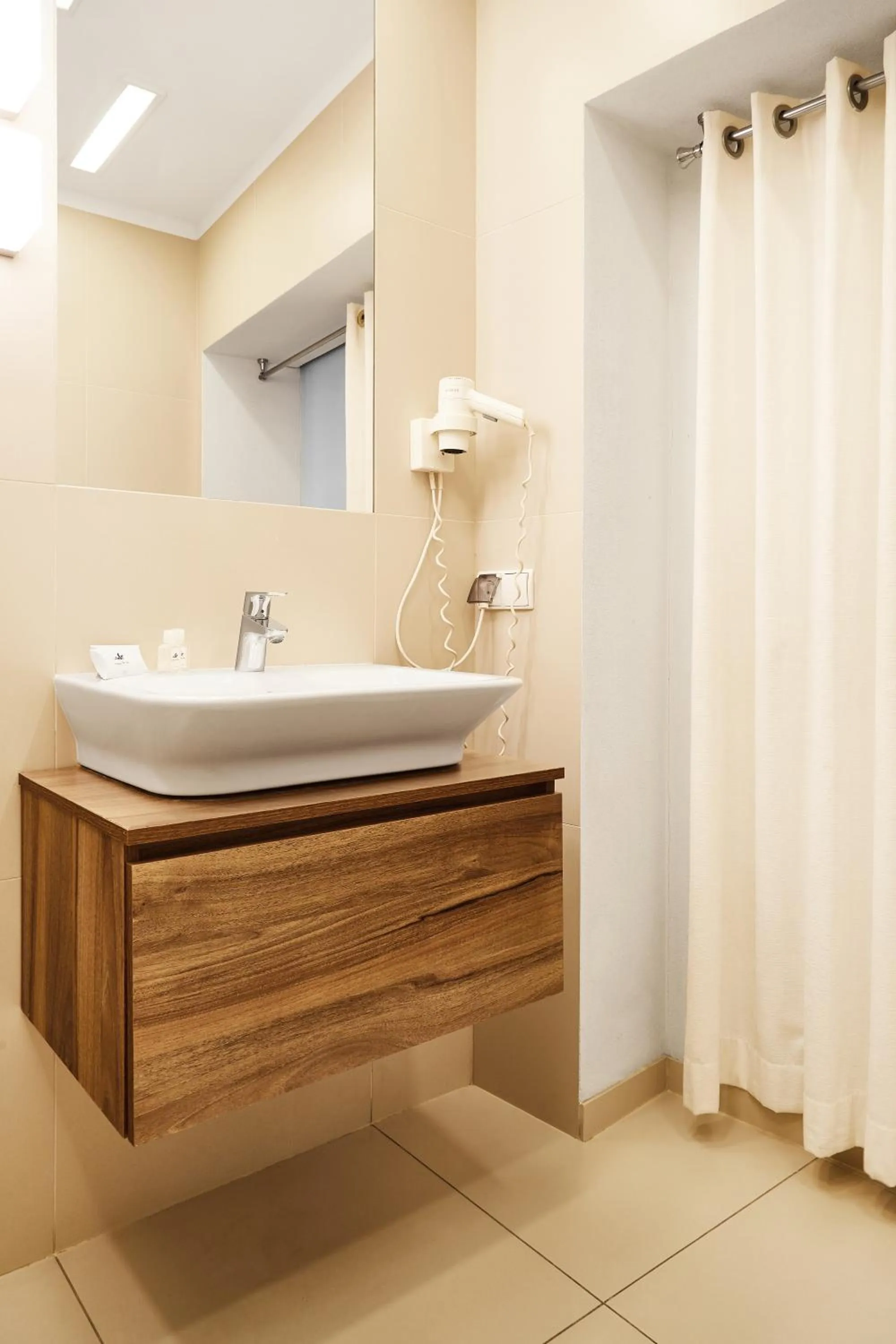 Bathroom in Krakow For You Main Square Apartments