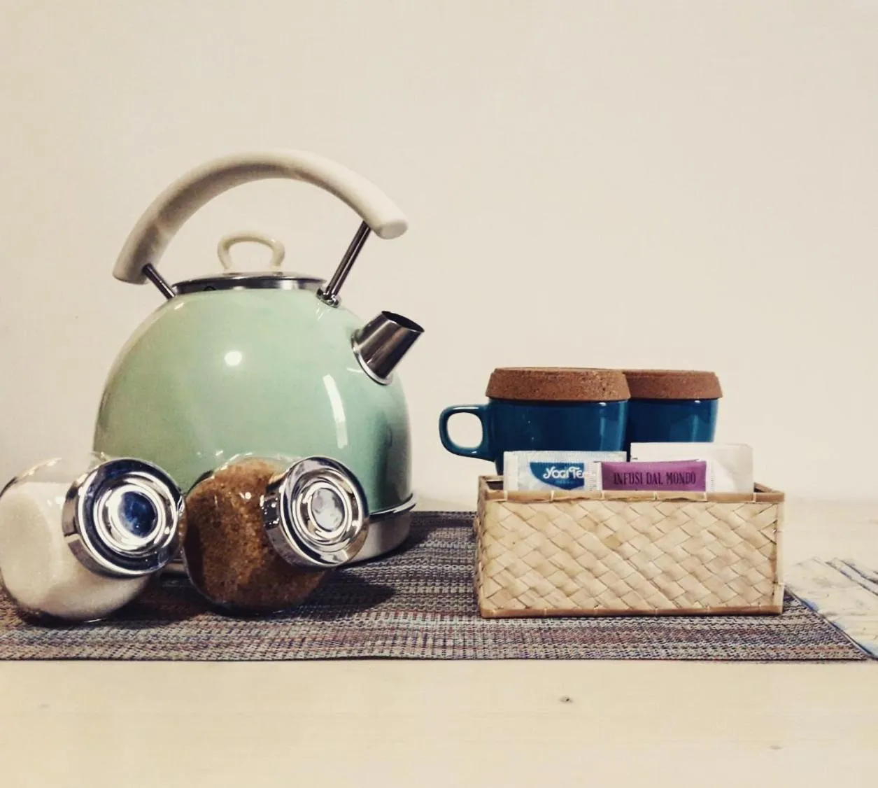 Coffee/tea facilities in Elementa