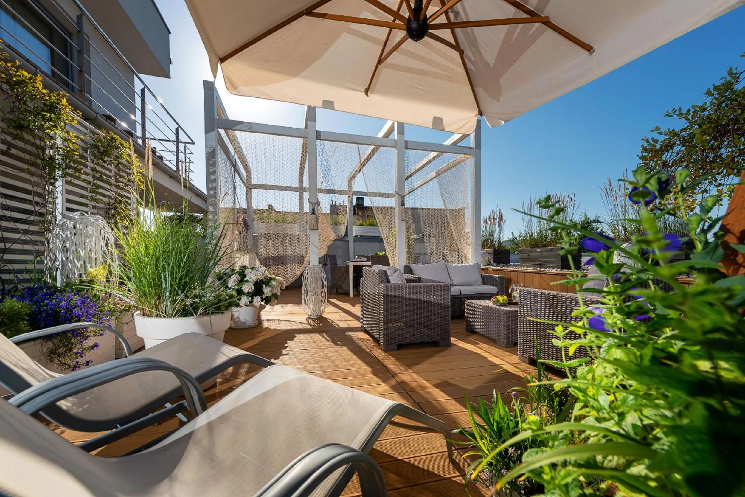 Garden in Kameralny Aparthotel Elegante Władysławowo - Adults Only