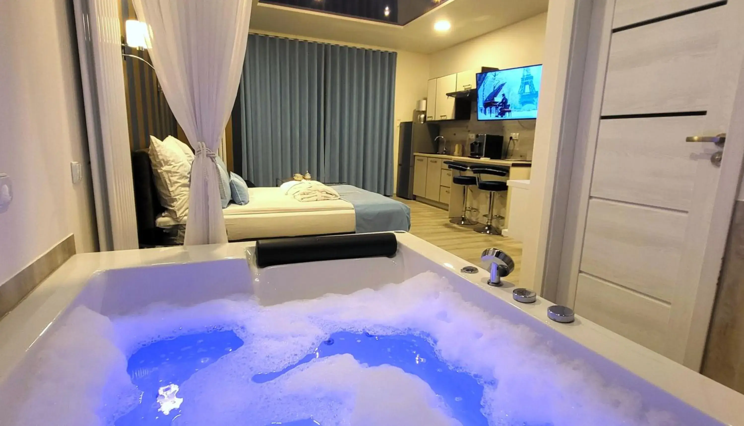 Studio Apartment with Kitchenette and Bath with Jacuzzi in Kameralny Aparthotel Elegante Władysławowo - Adults Only Studio Apartment with Kitchenette and Bath with Jacuzzi in Kameralny Aparthotel Elegante Władysławowo - Adults Only