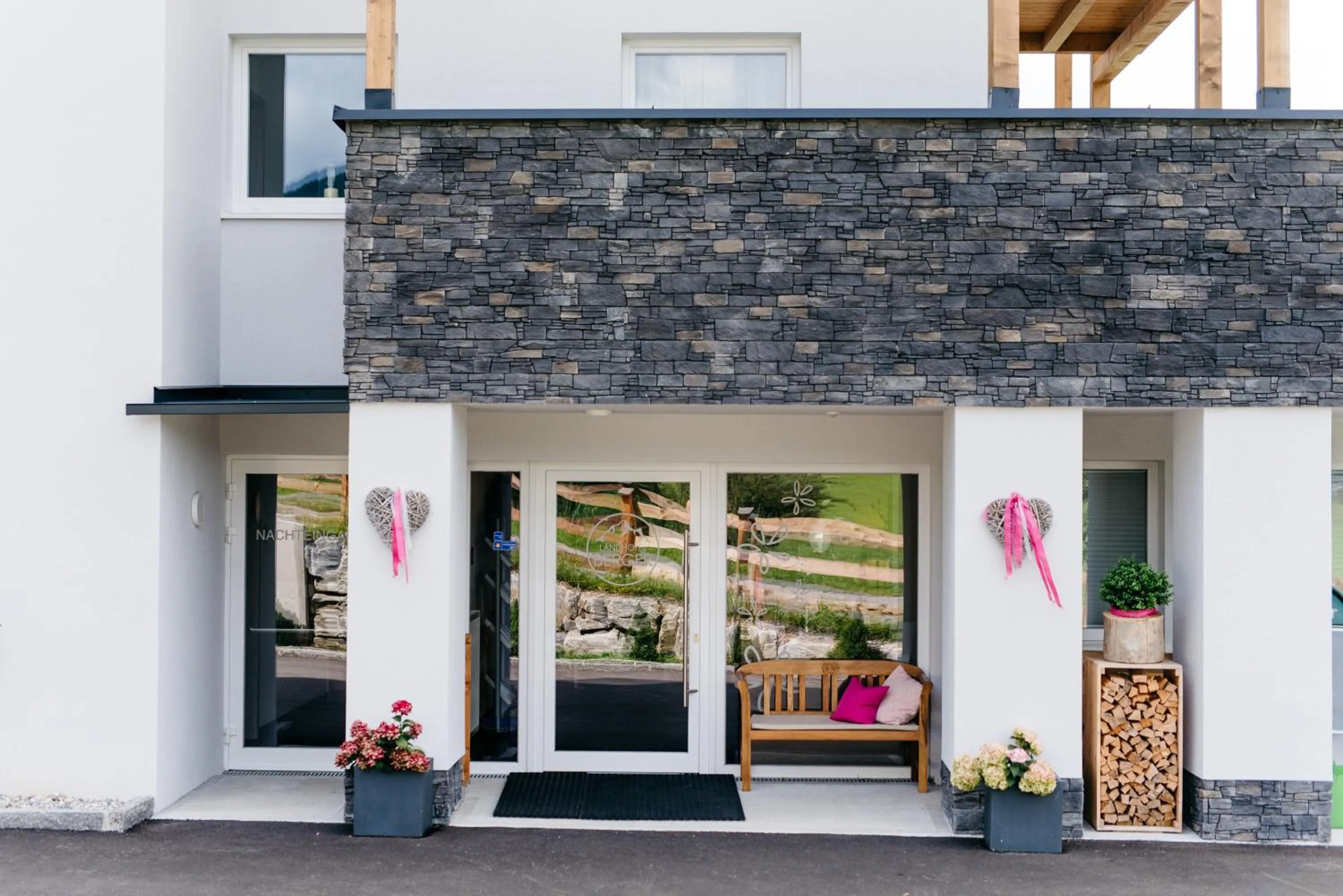 Facade/entrance in Landhotel Berger