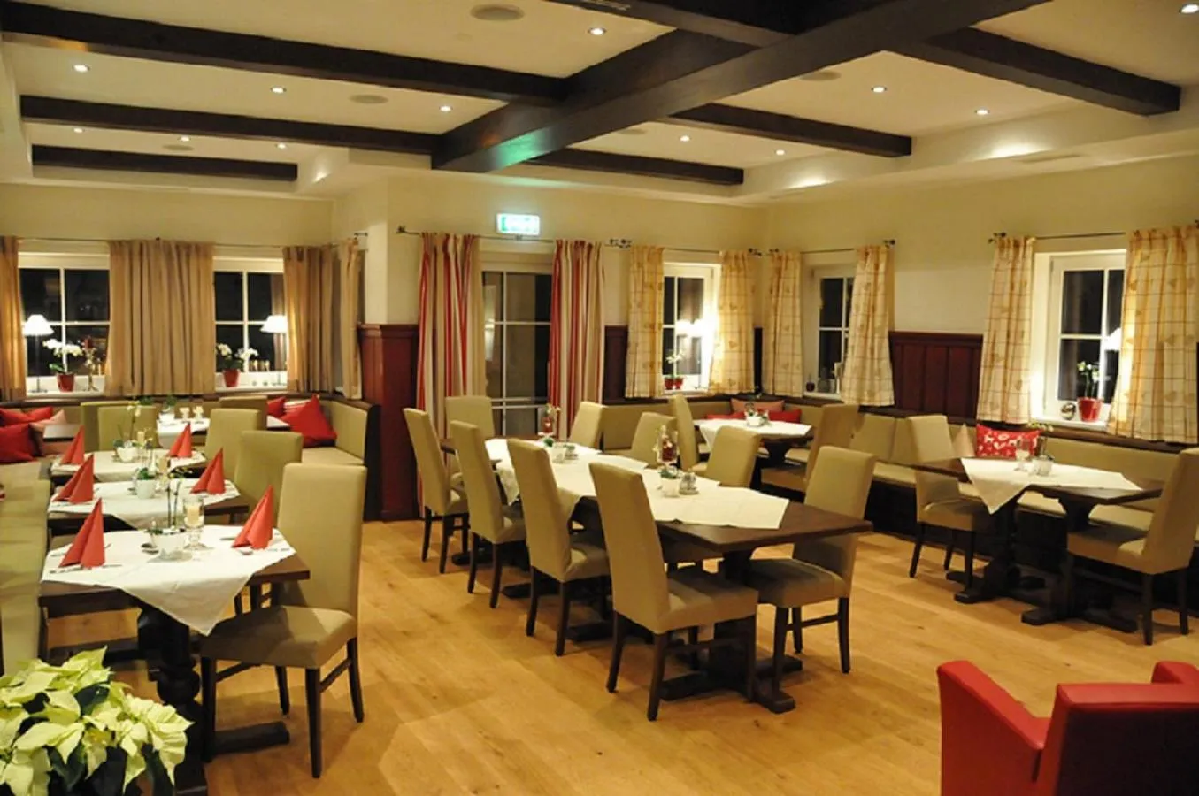 Restaurant/places to eat in Landhotel Berger