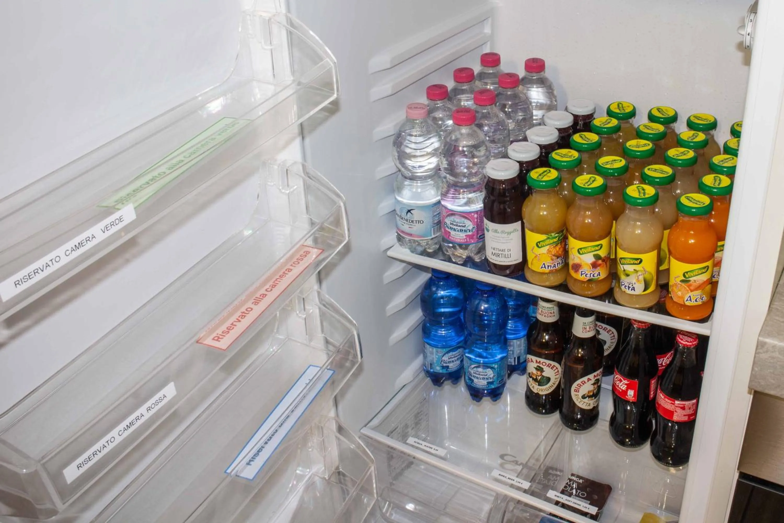 Communal kitchen in B&B Alla Roggetta