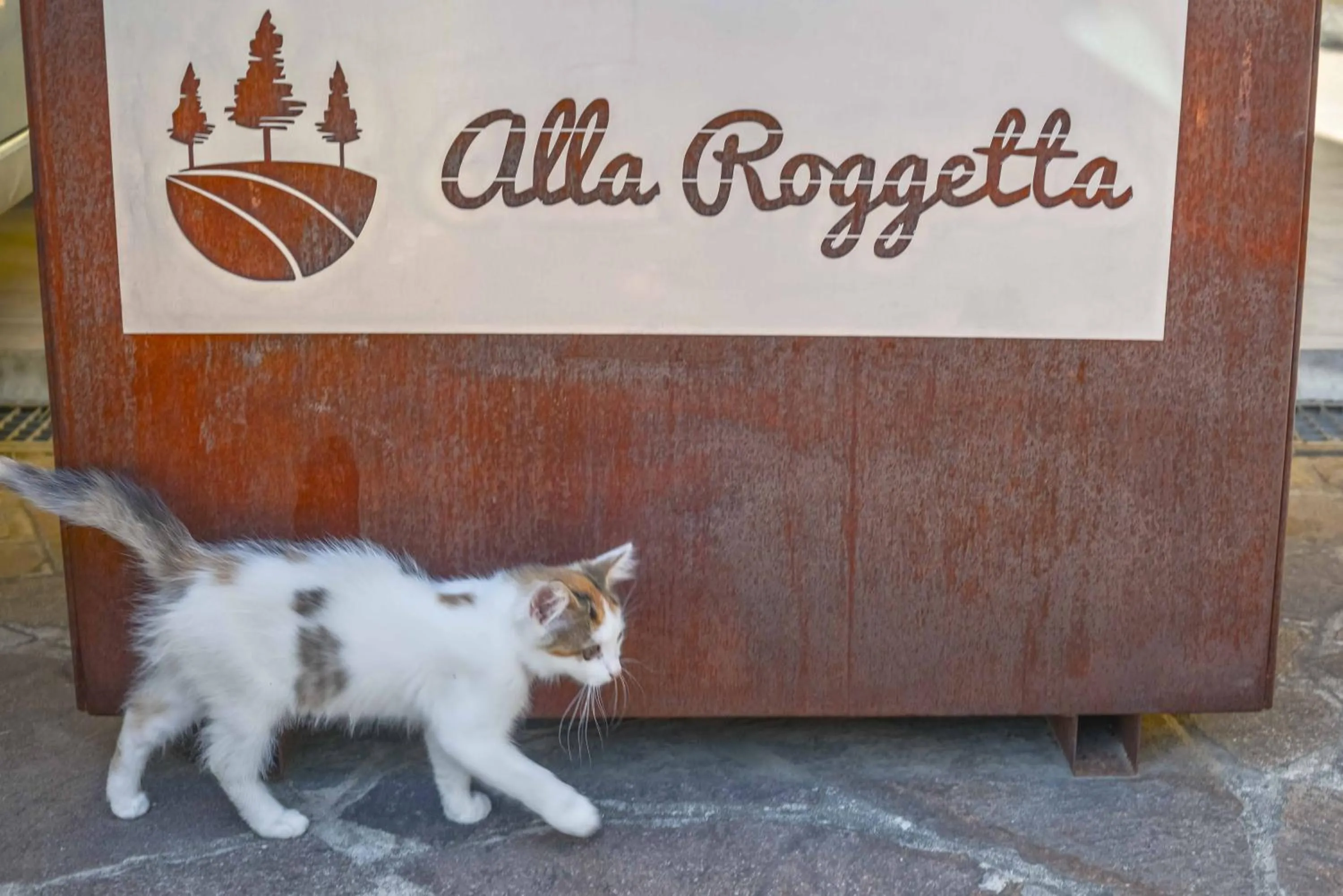 Property logo or sign in B&B Alla Roggetta