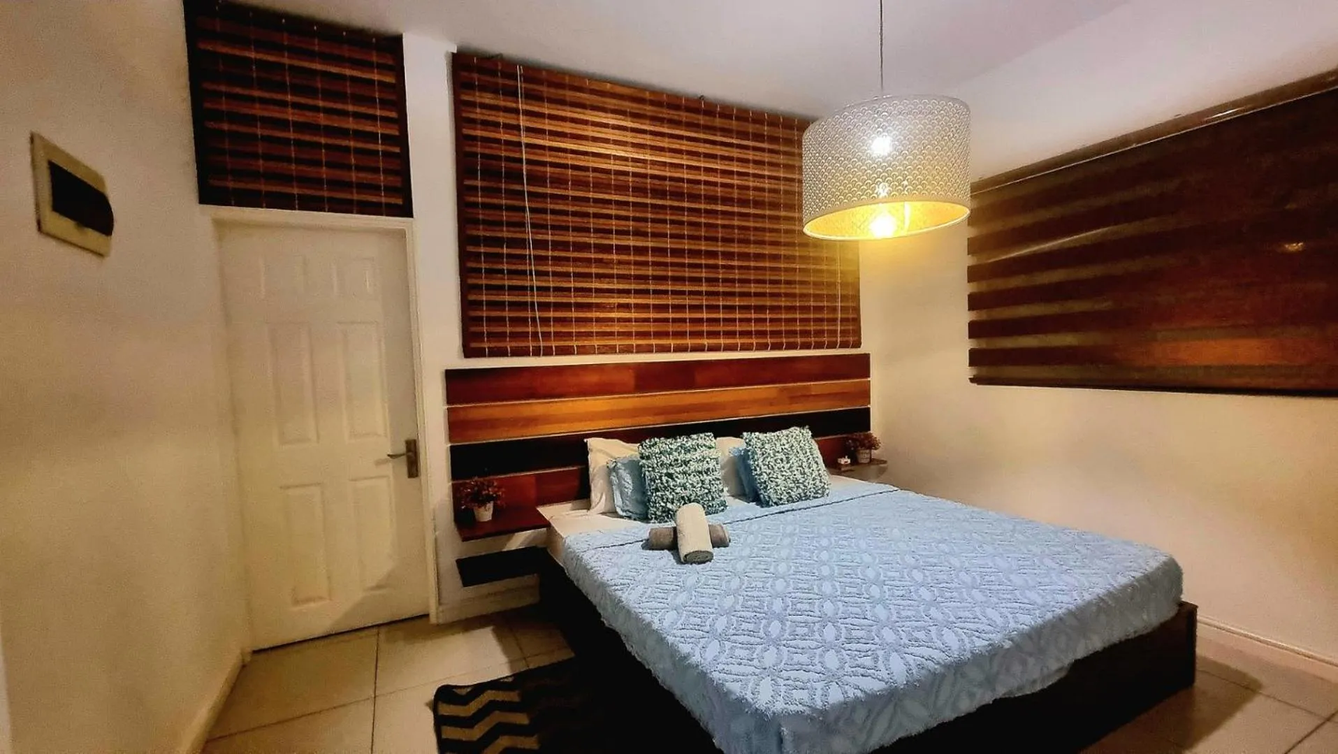 Bed in Sugar Reef West Coast