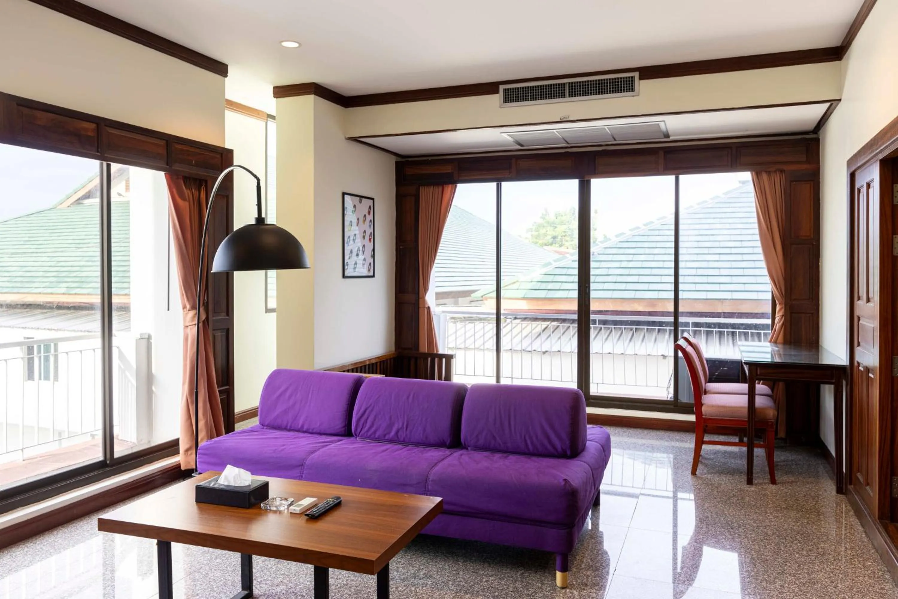 Living room in The President Hotel at Chokchai 4