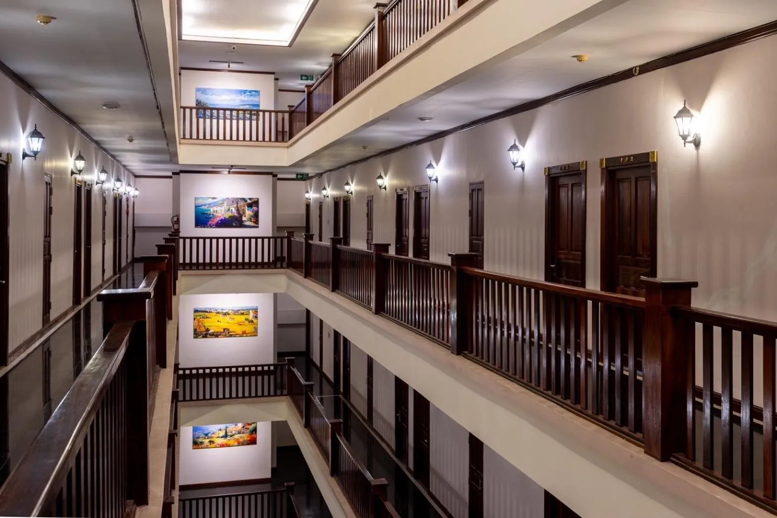 Property building in The President Hotel at Chokchai 4