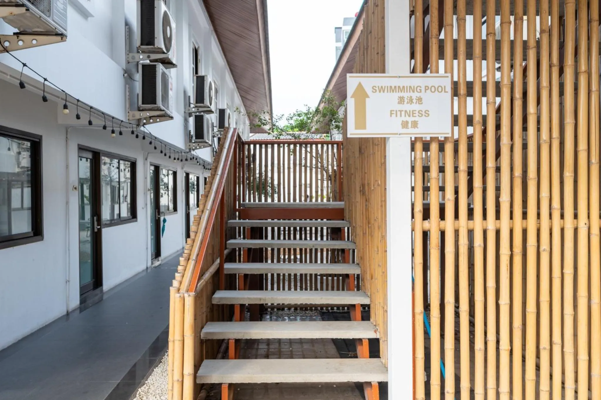 Day in The President Hotel at Chokchai 4