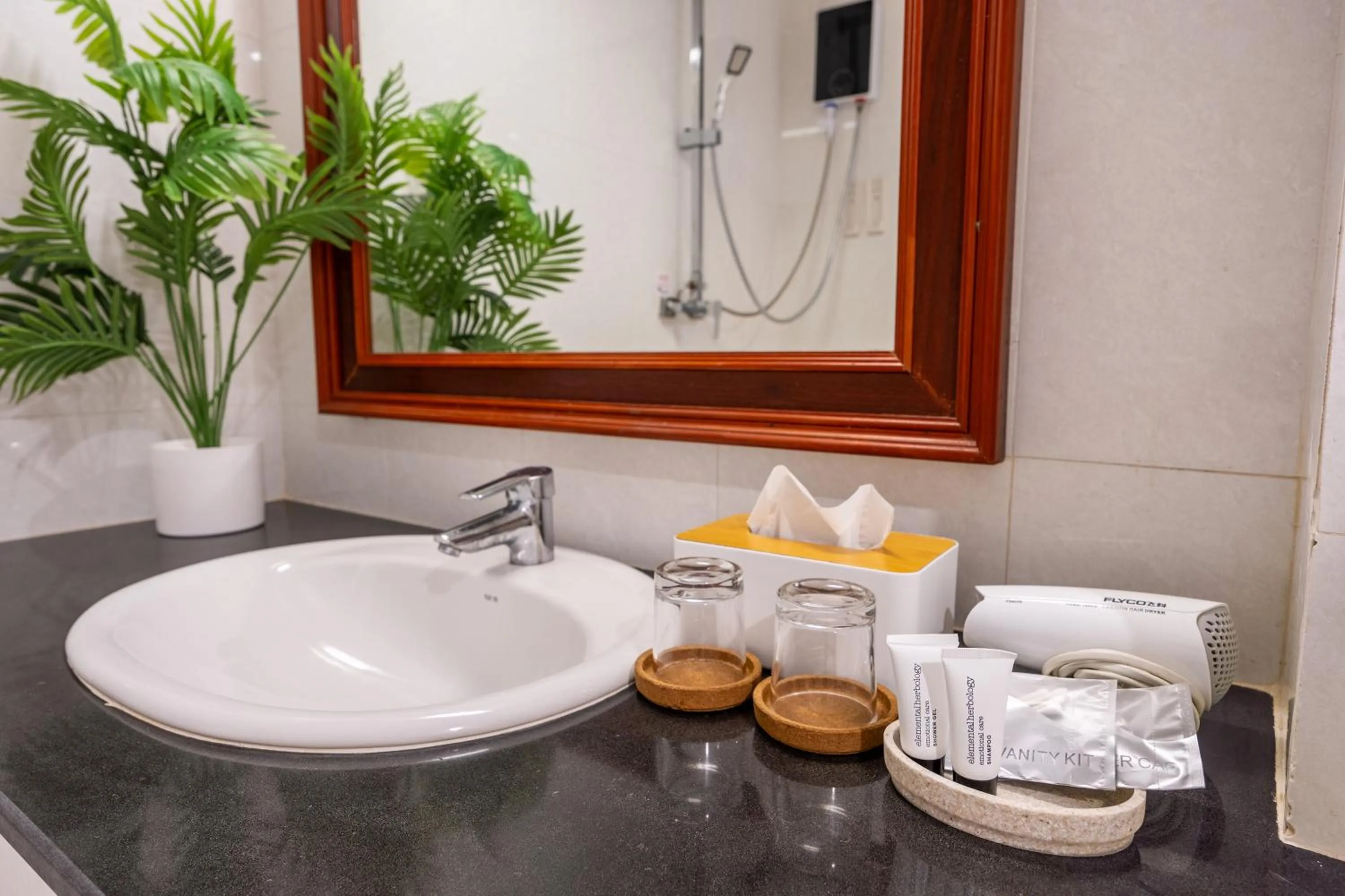 Bathroom in The President Hotel at Chokchai 4