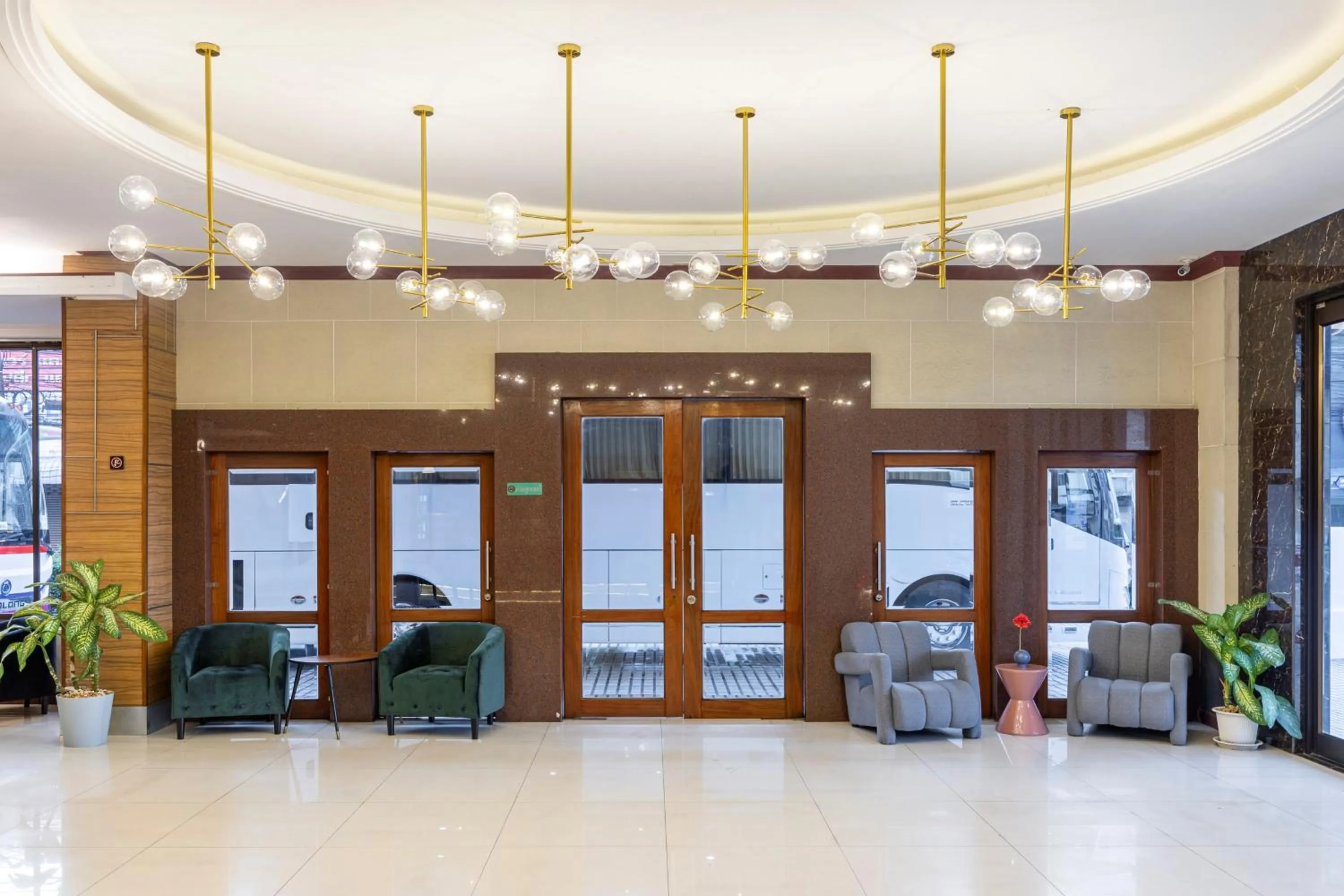 Lobby or reception in The President Hotel at Chokchai 4