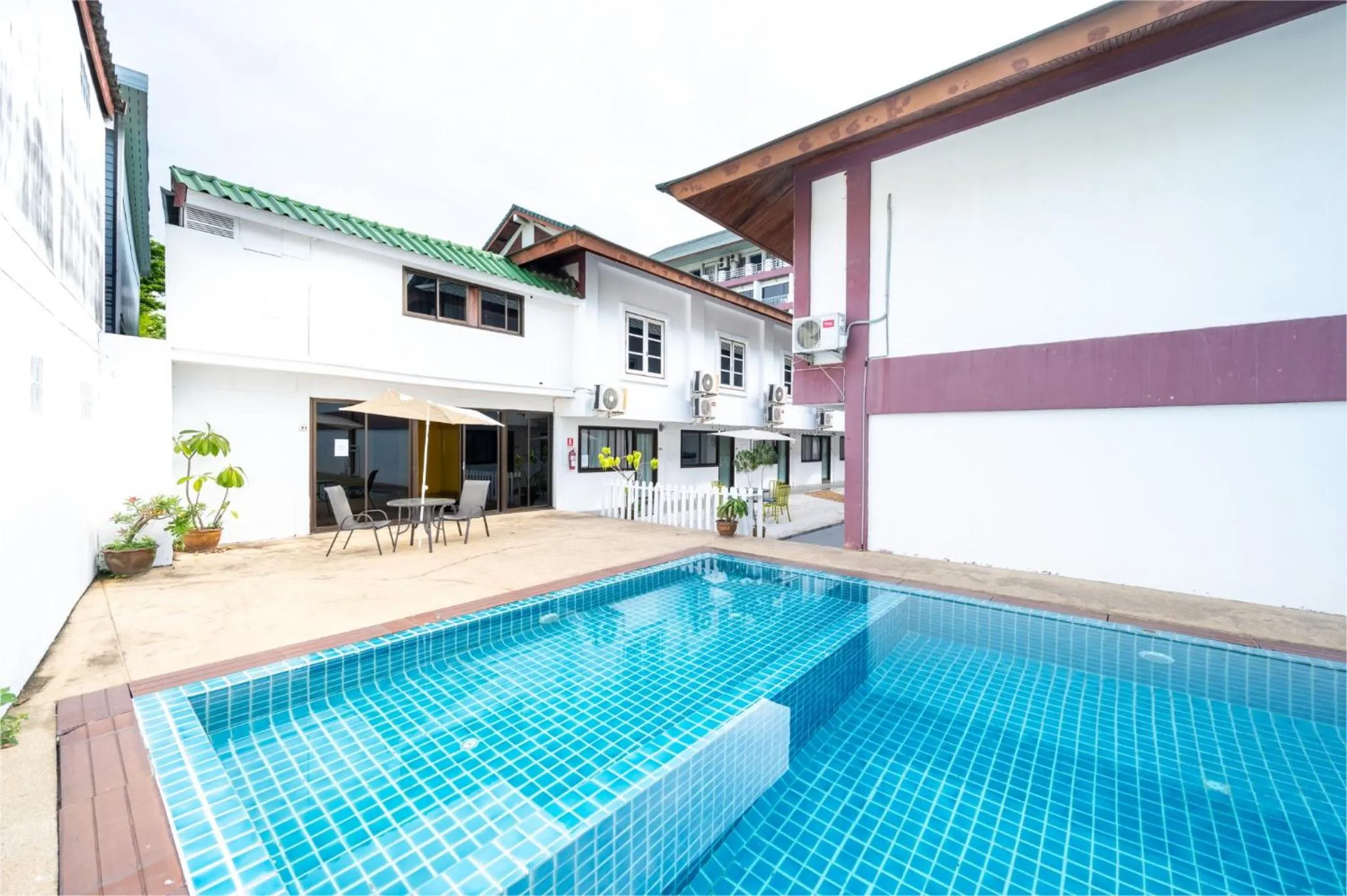 Property building in The President Hotel at Chokchai 4