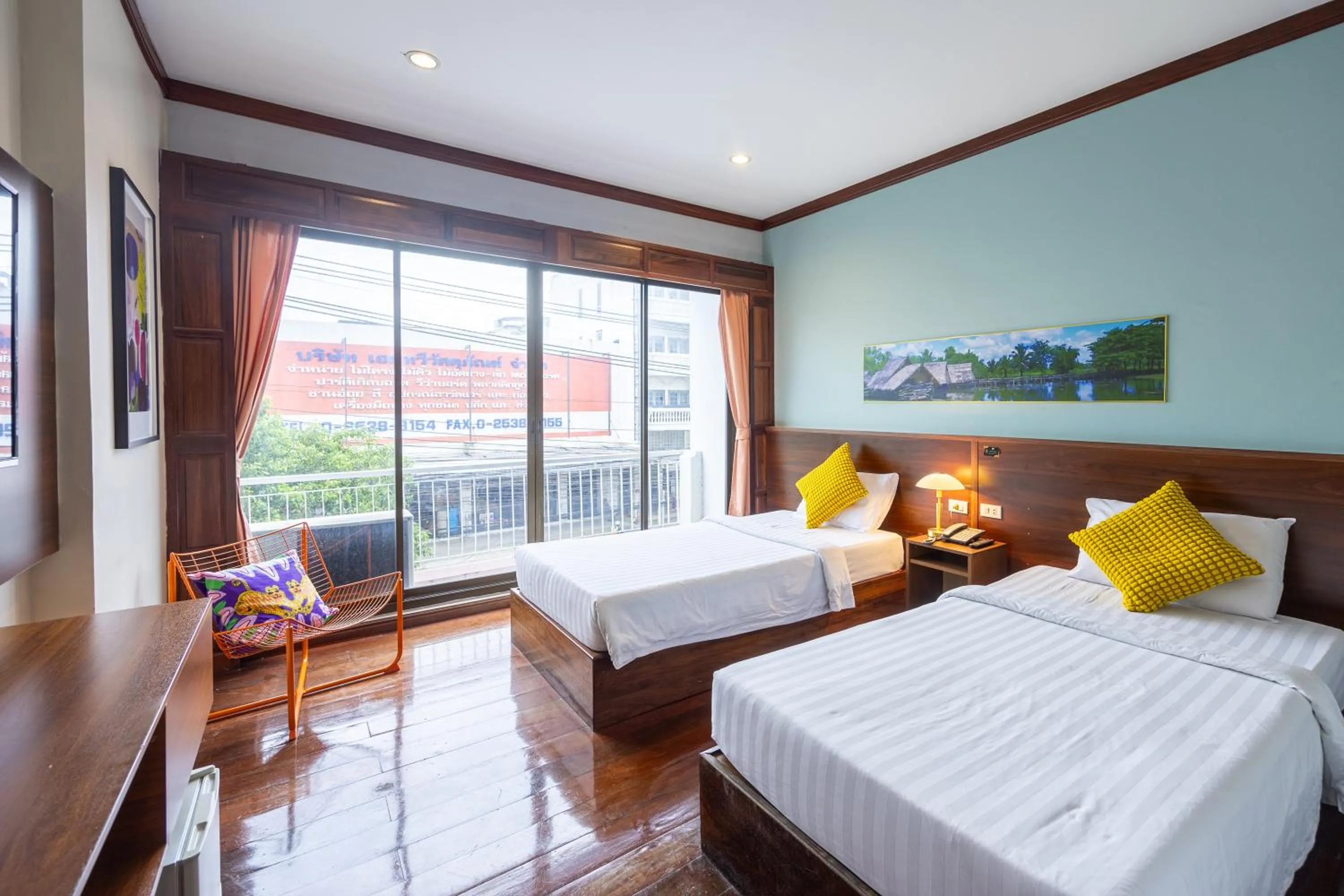 Bed in The President Hotel at Chokchai 4