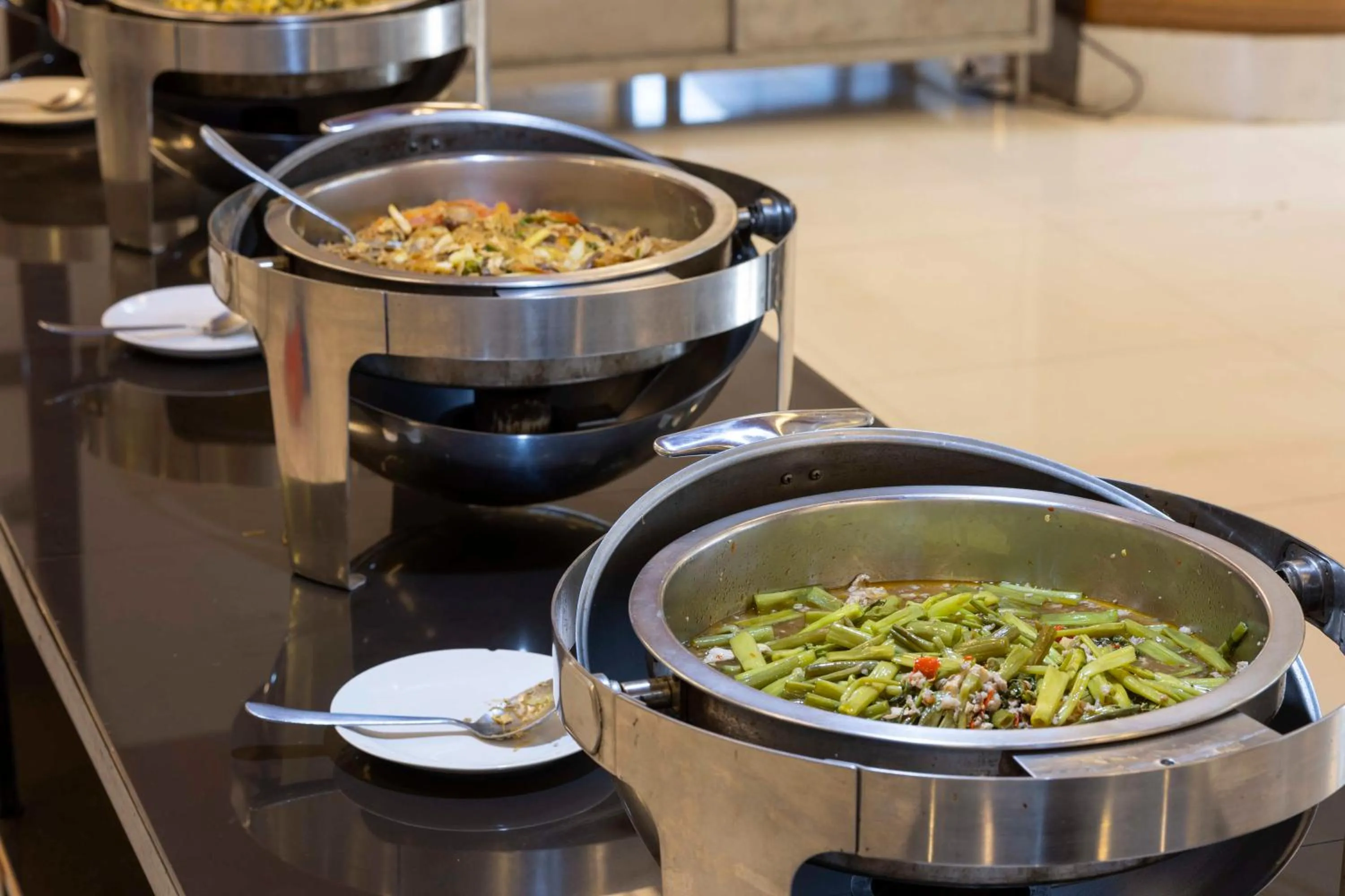 Buffet breakfast in The President Hotel at Chokchai 4