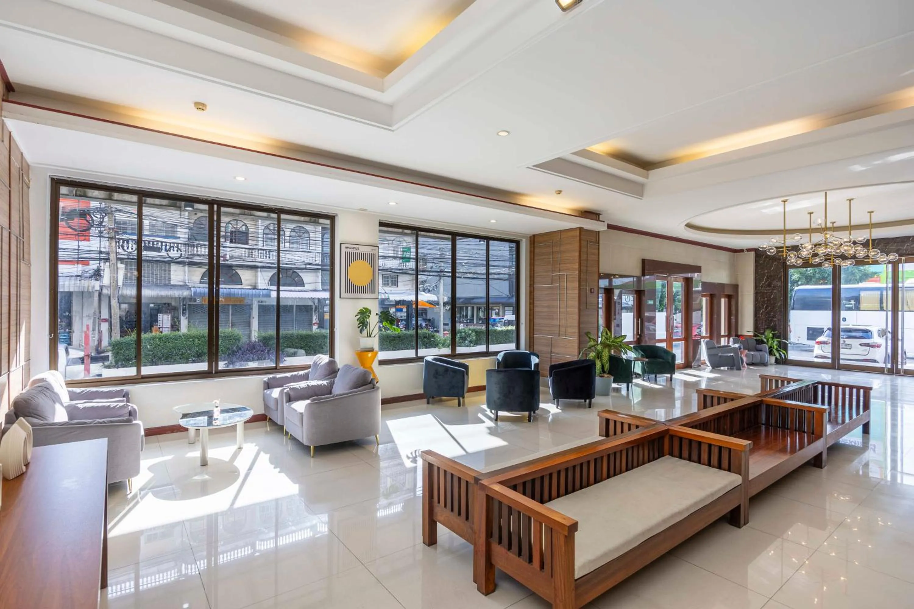 Seating area in The President Hotel at Chokchai 4