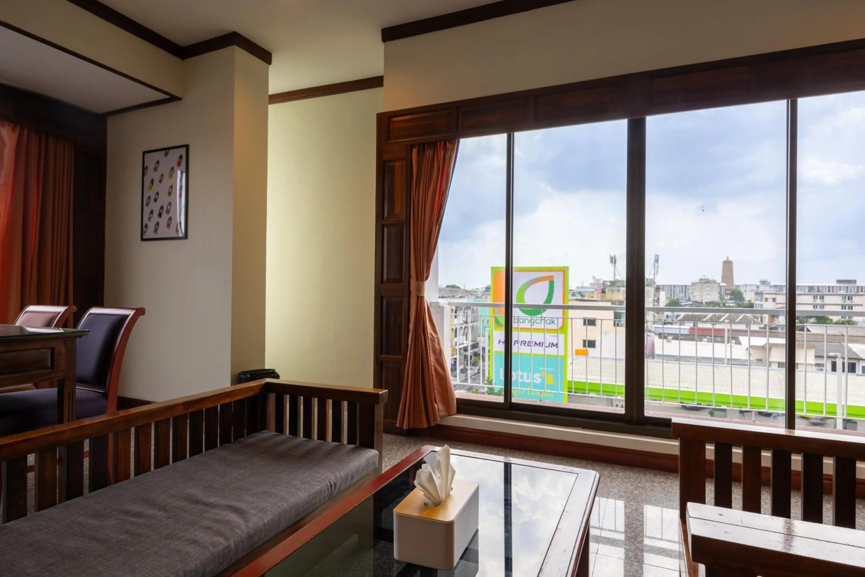 Bed in The President Hotel at Chokchai 4