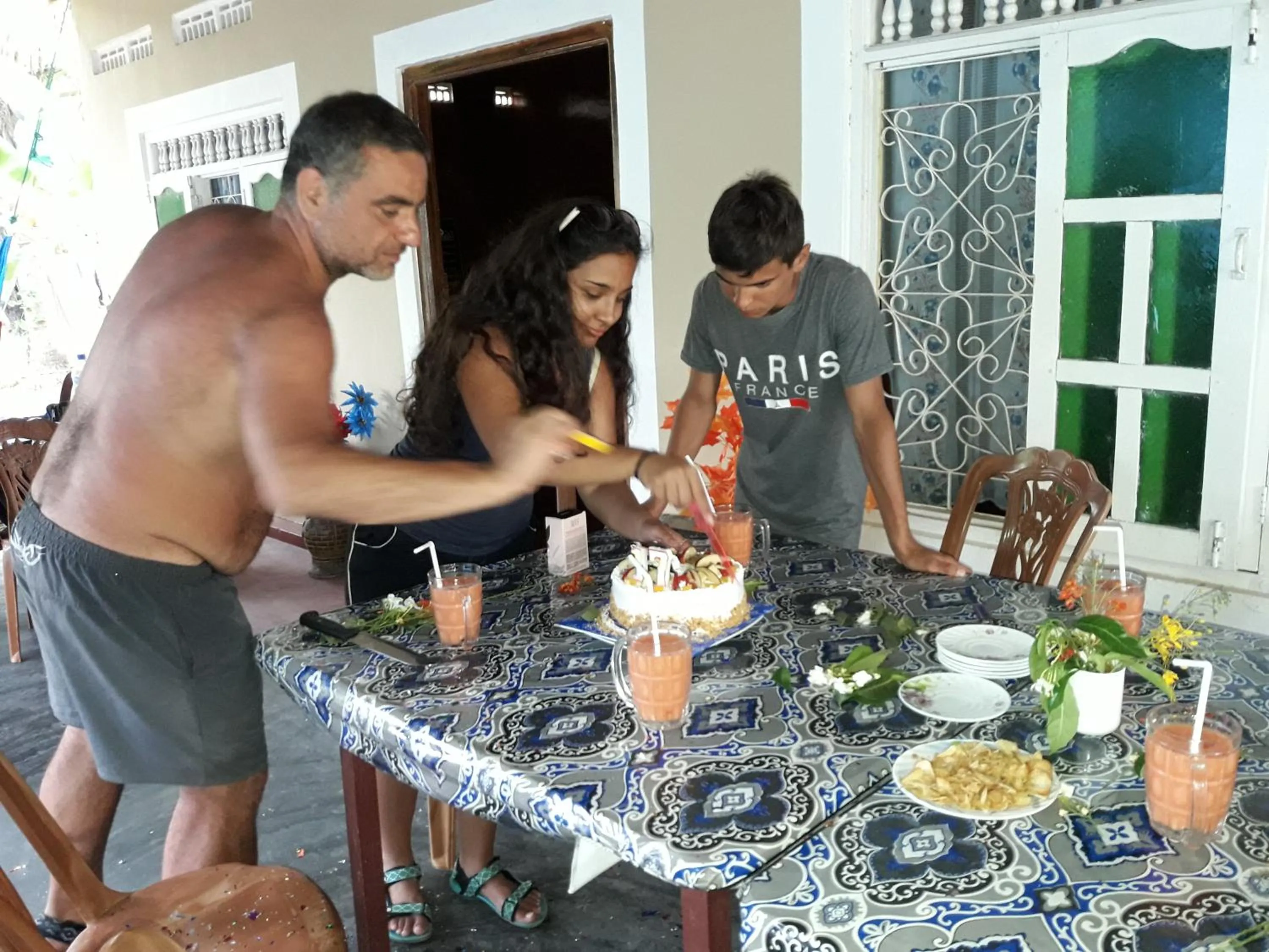 People in Nilaveli Beach Rooms