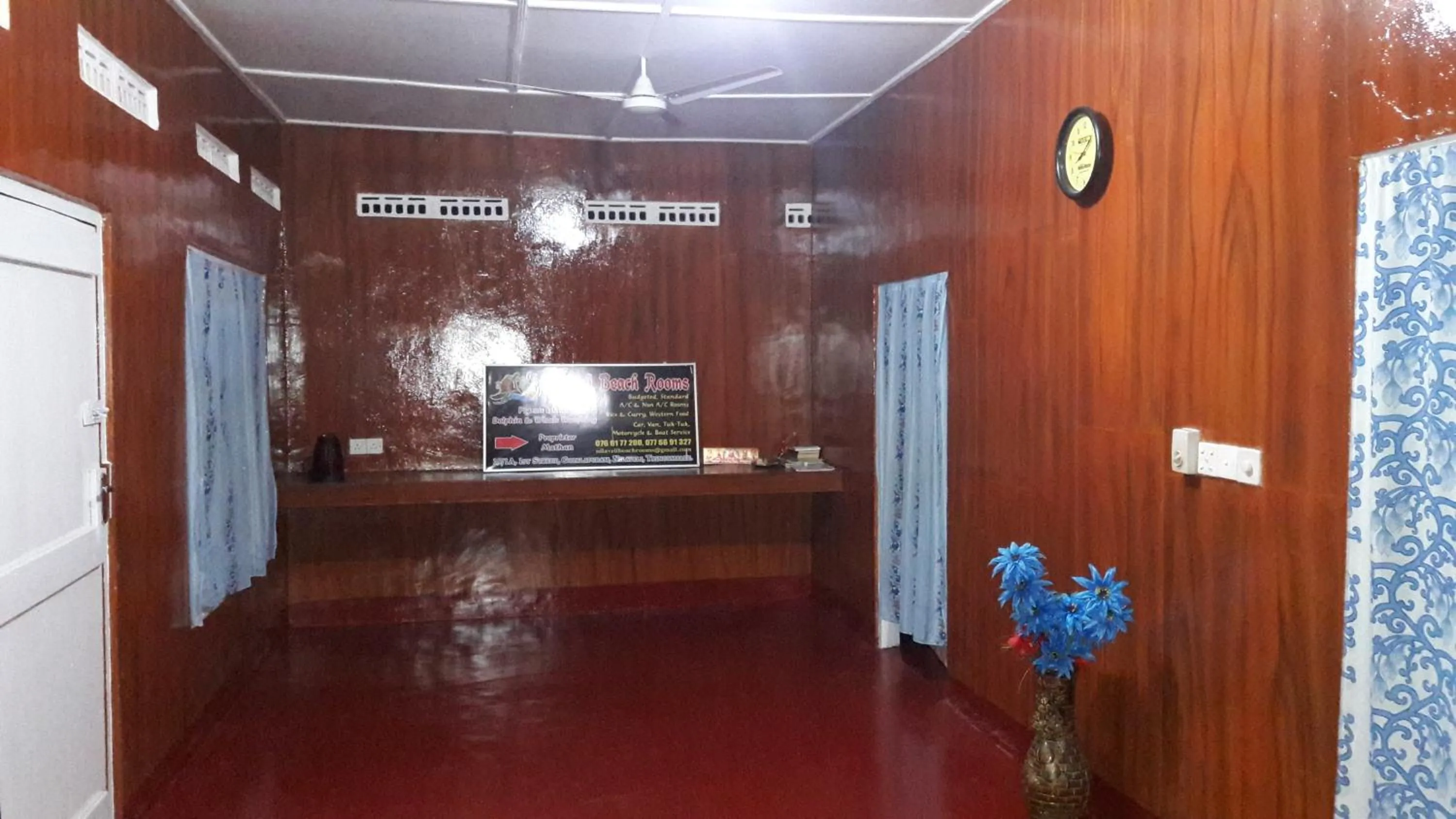 Lobby or reception in Nilaveli Beach Rooms