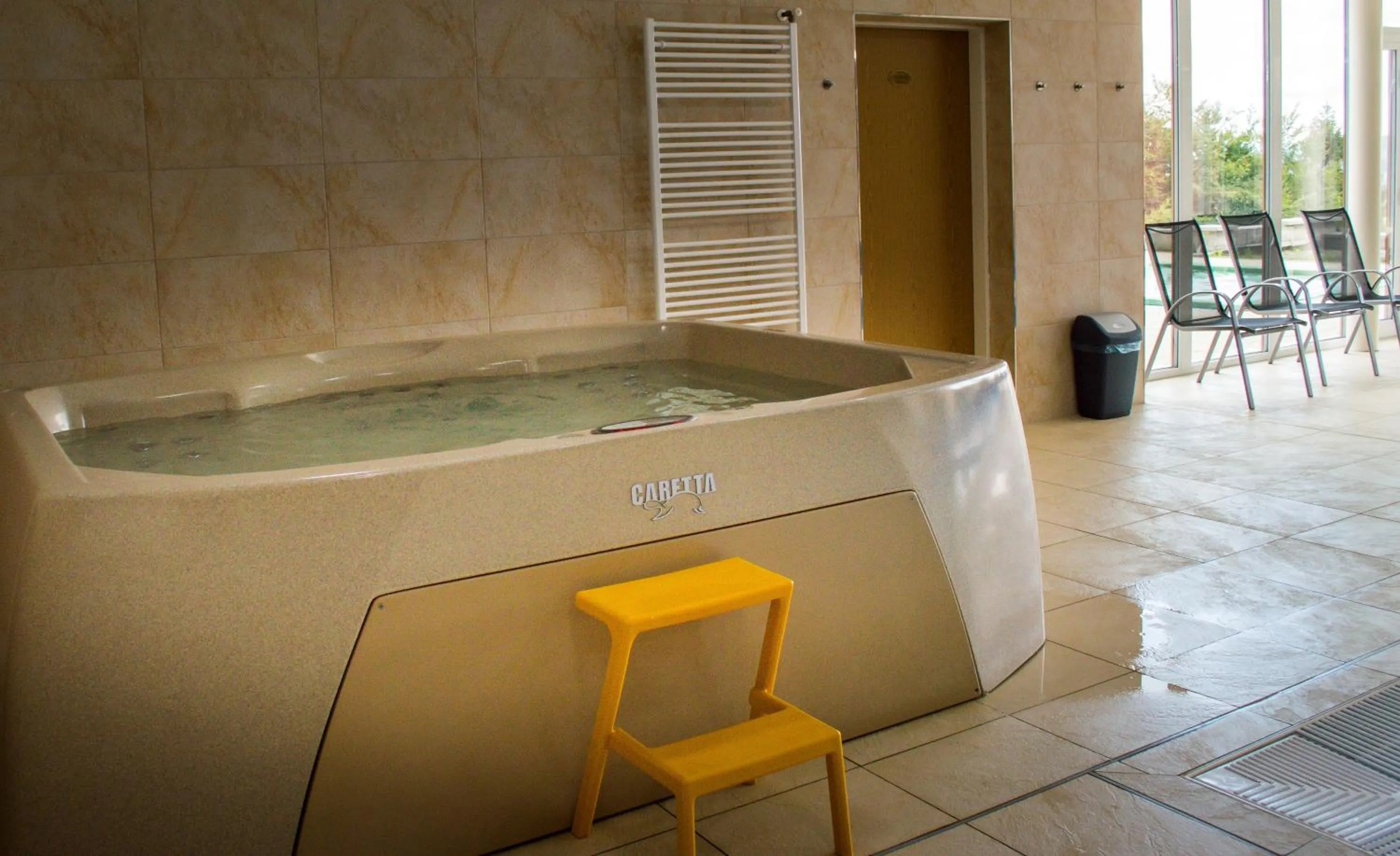 Hot Tub in Wellness hotel Chata Jana