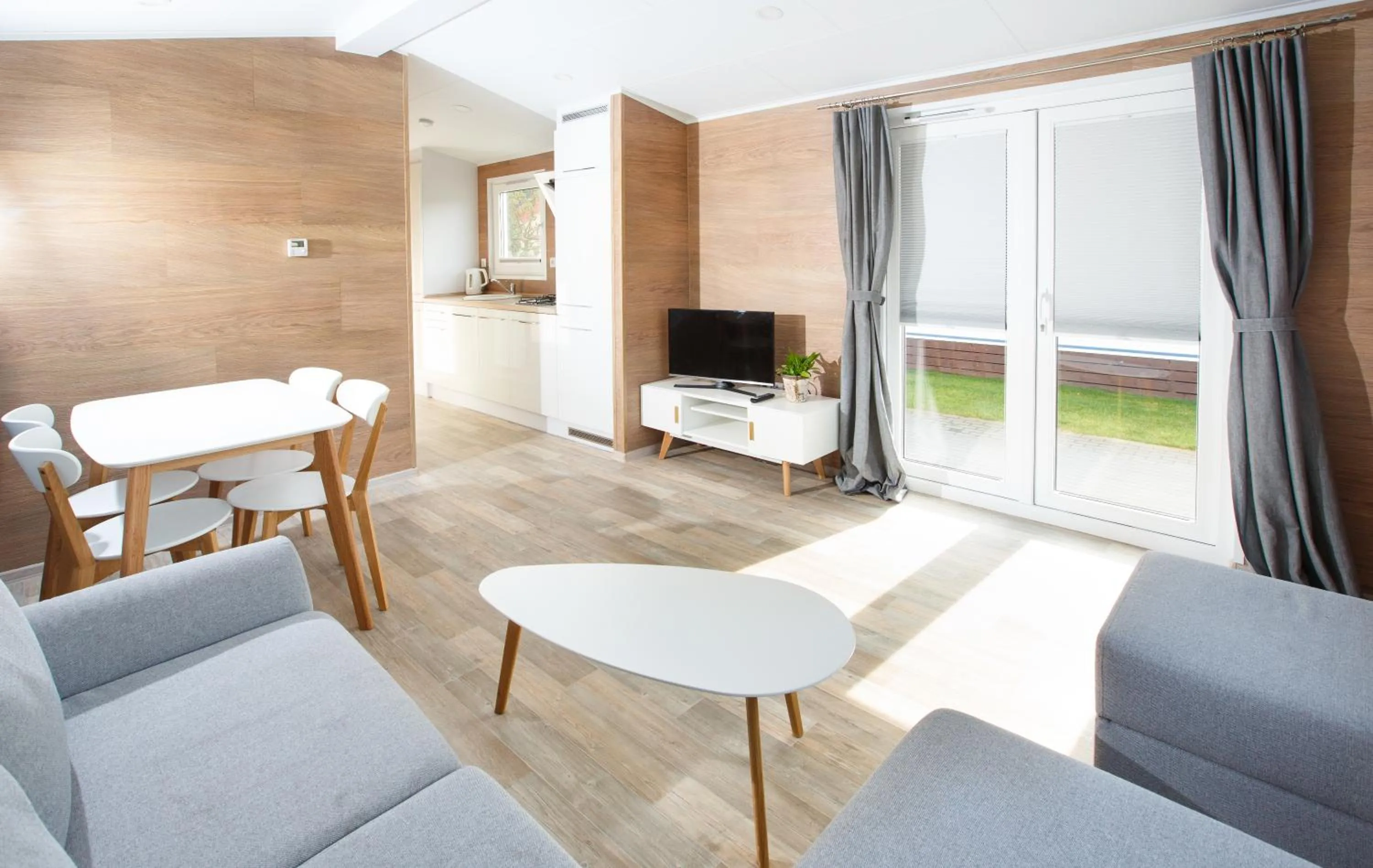 Seating area in Holiday Golden Resort & Spa