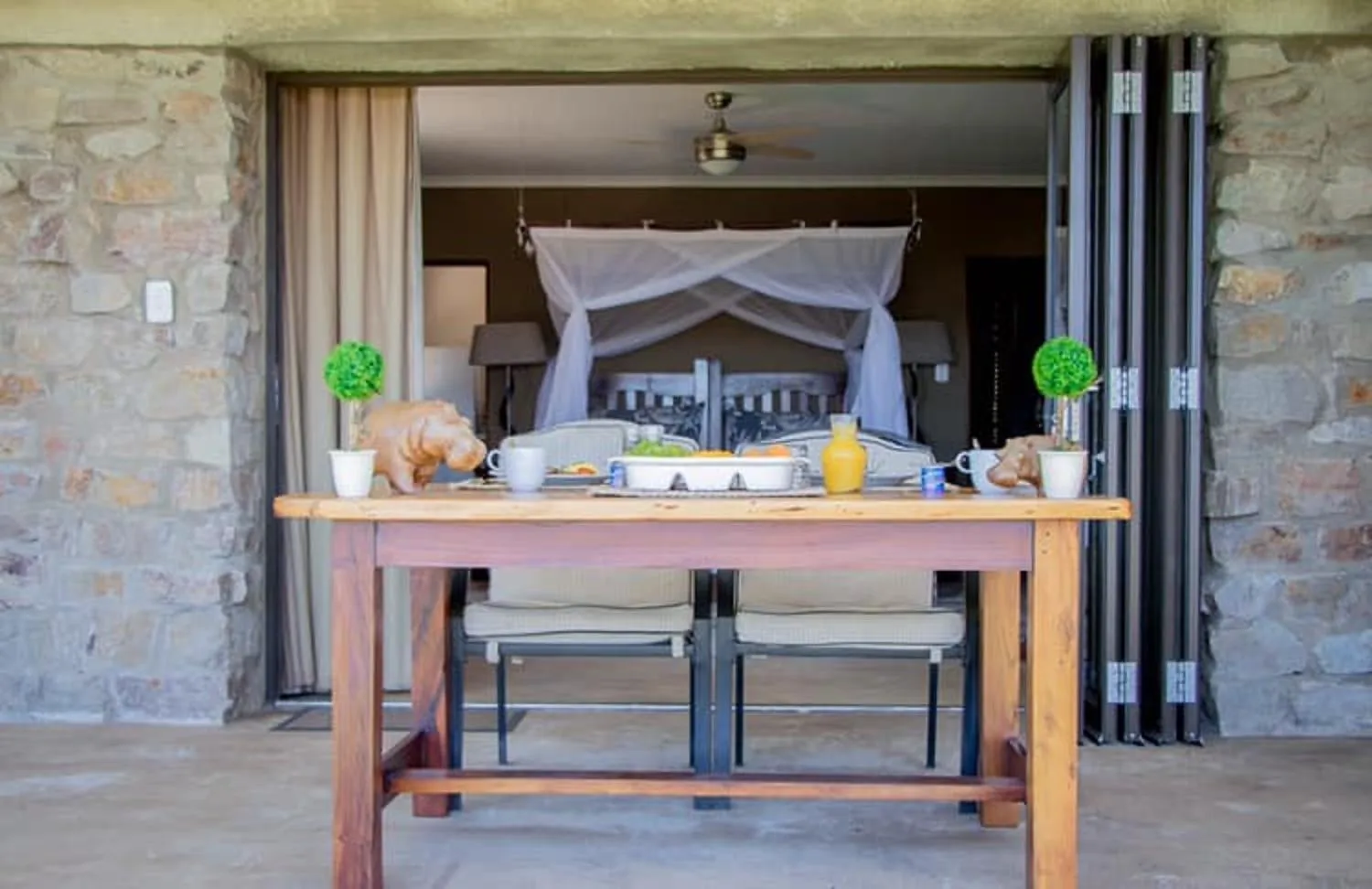 Meals in African Safari Lodge