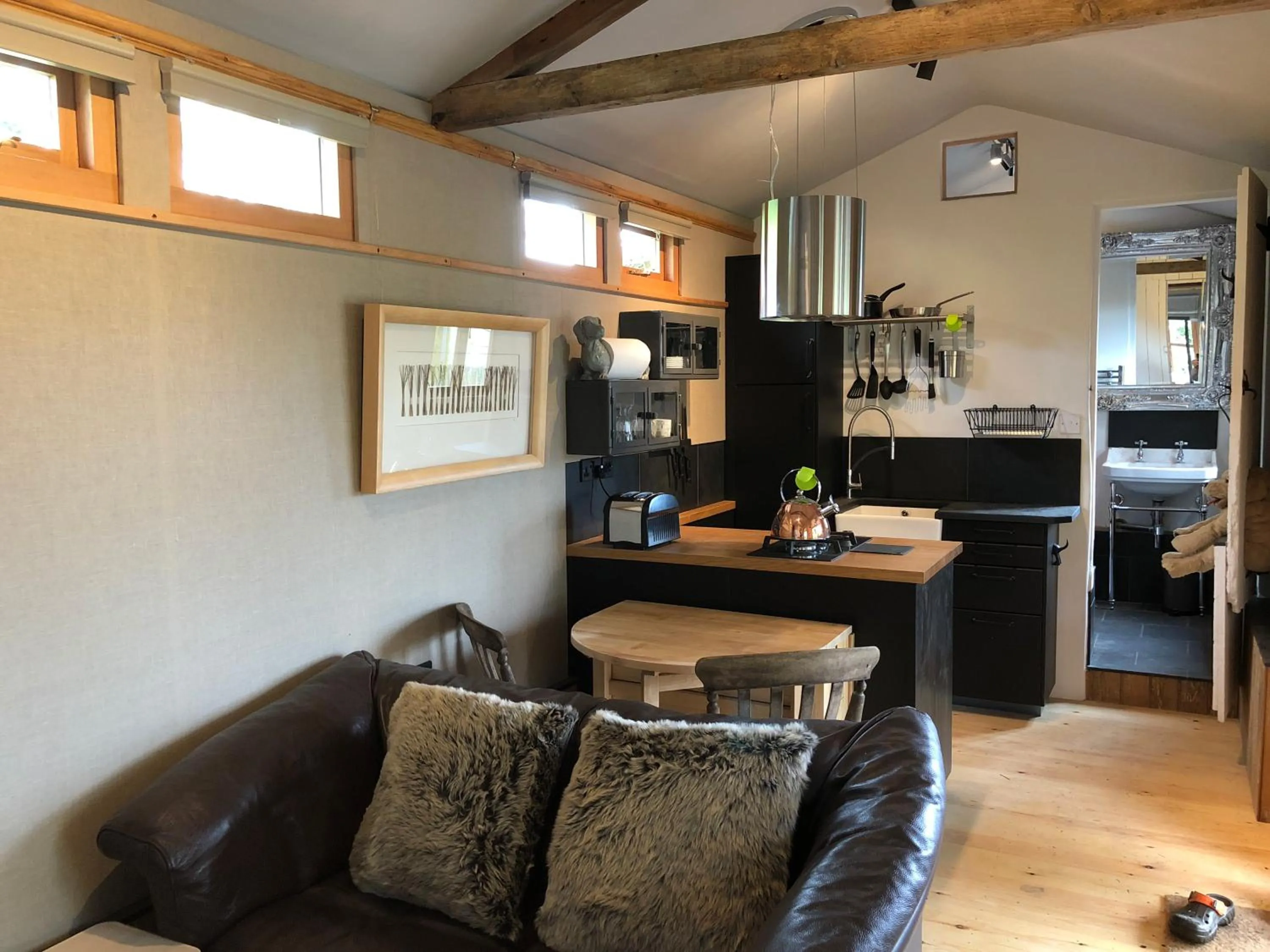 Kitchen or kitchenette in Faraway Follies