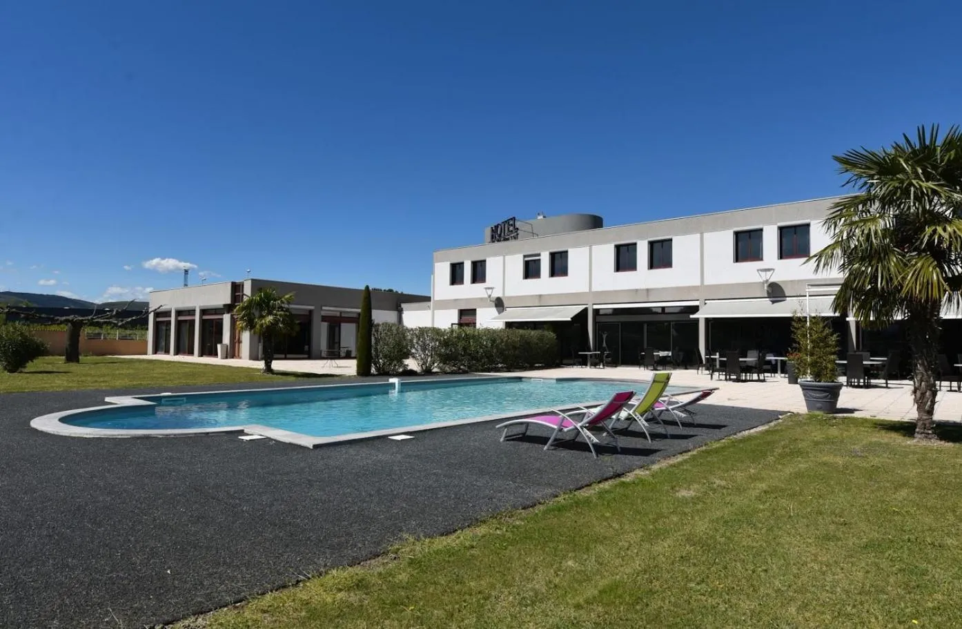 Garden in Sous Les Pins