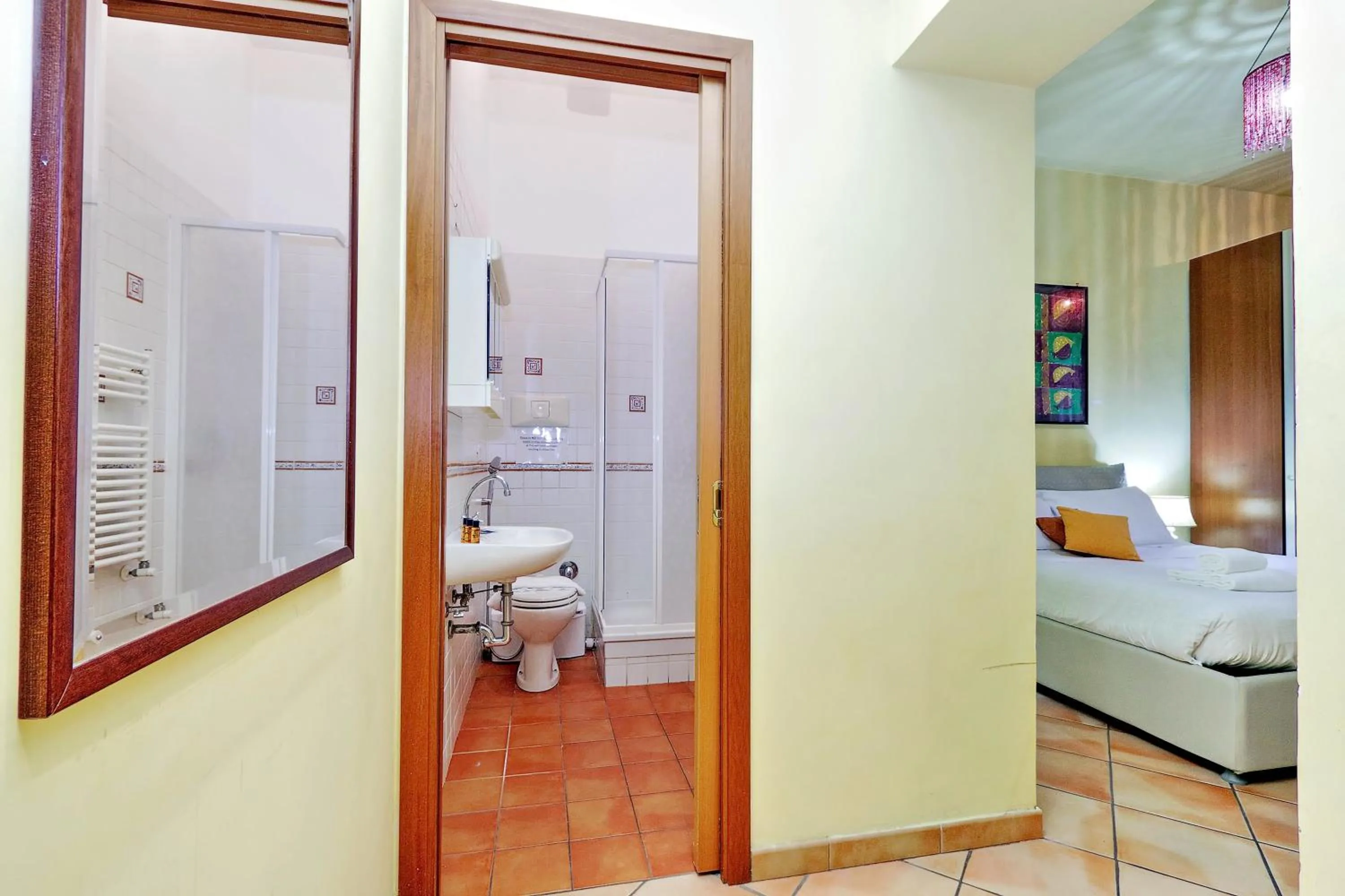 Bathroom, Bed in Romalibera