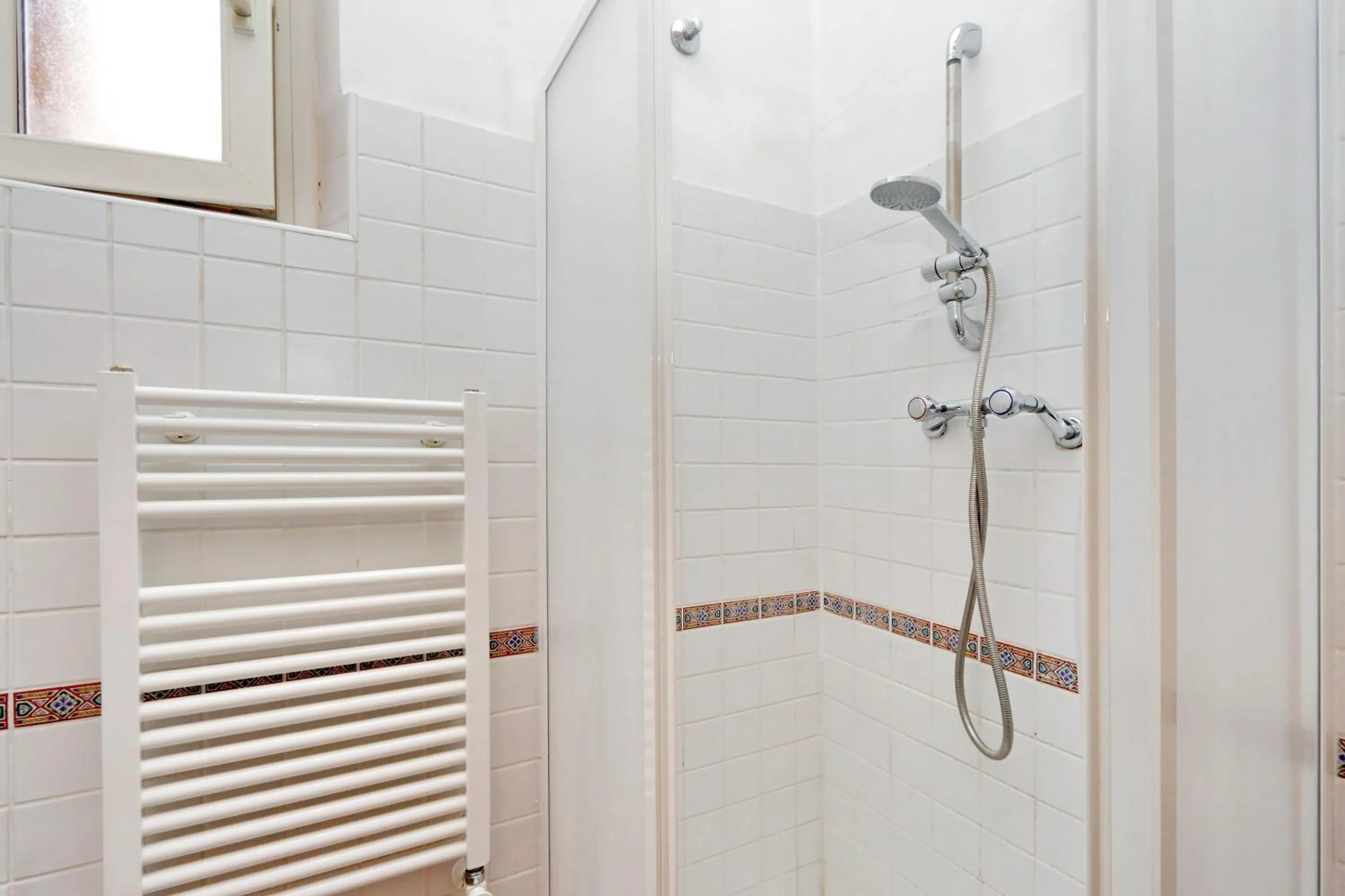 Shower in Romalibera