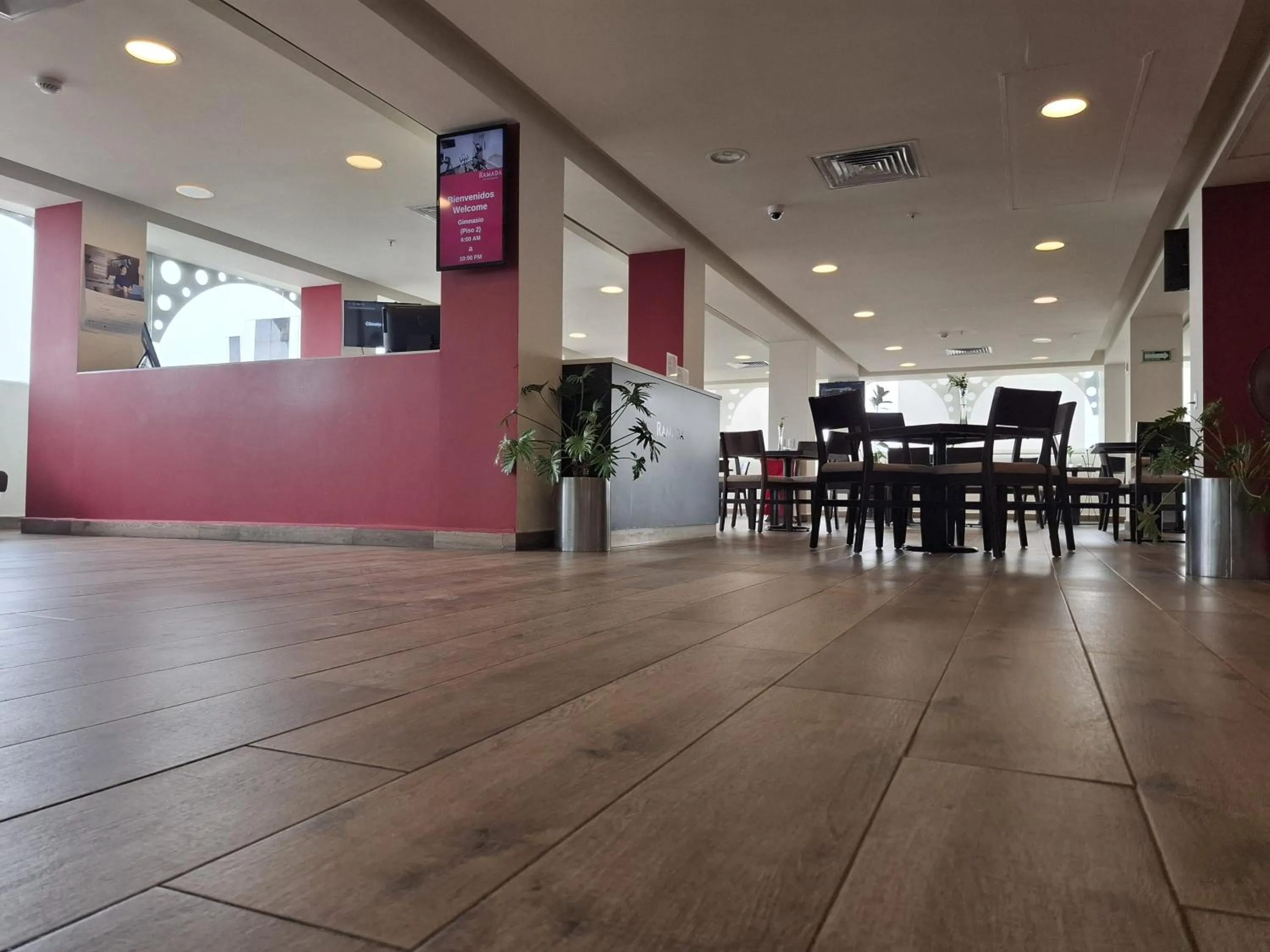 Lobby or reception in Ramada by Wyndham Tampico Centro
