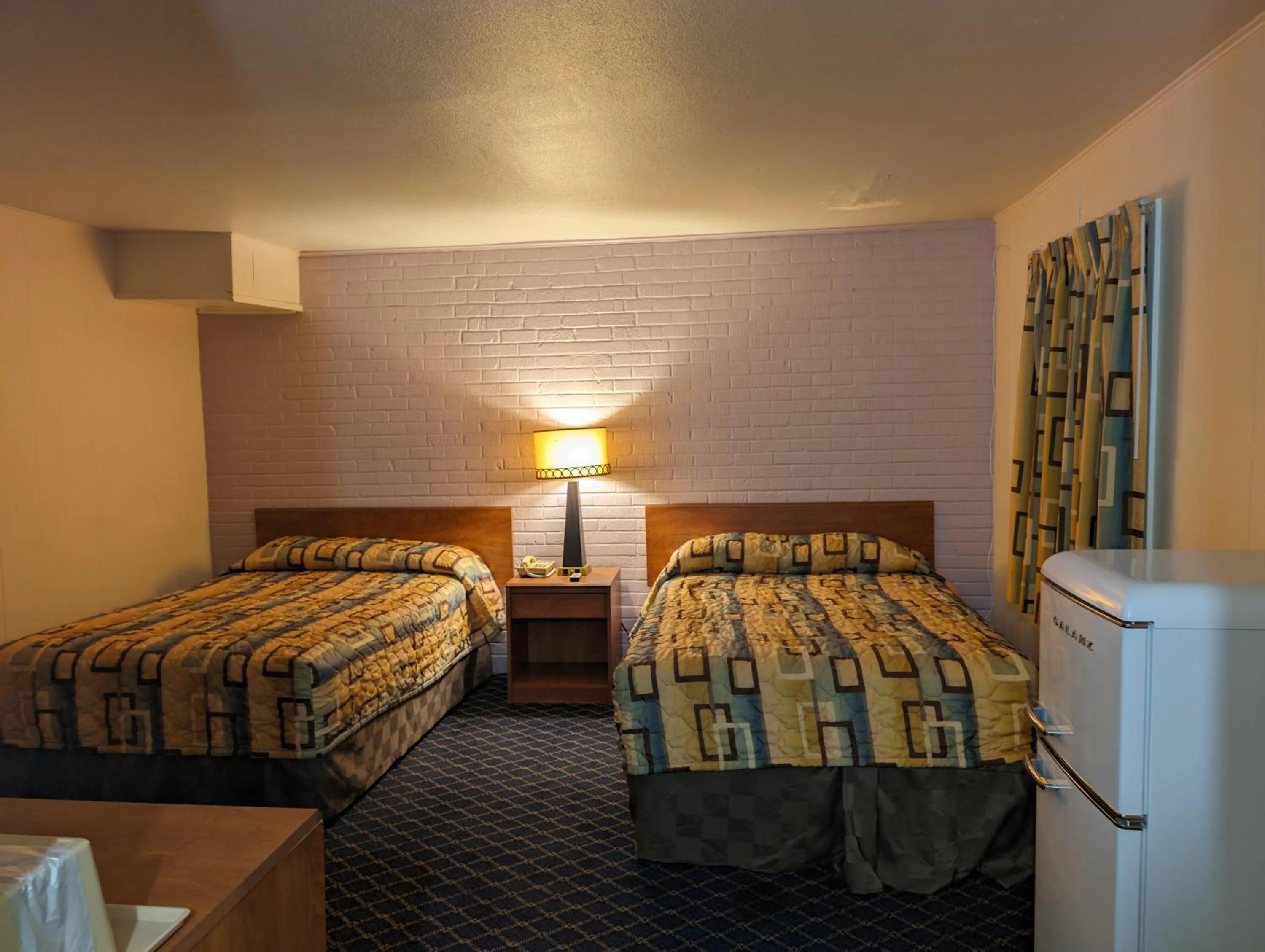 Bed in Economy Inn Kingsville