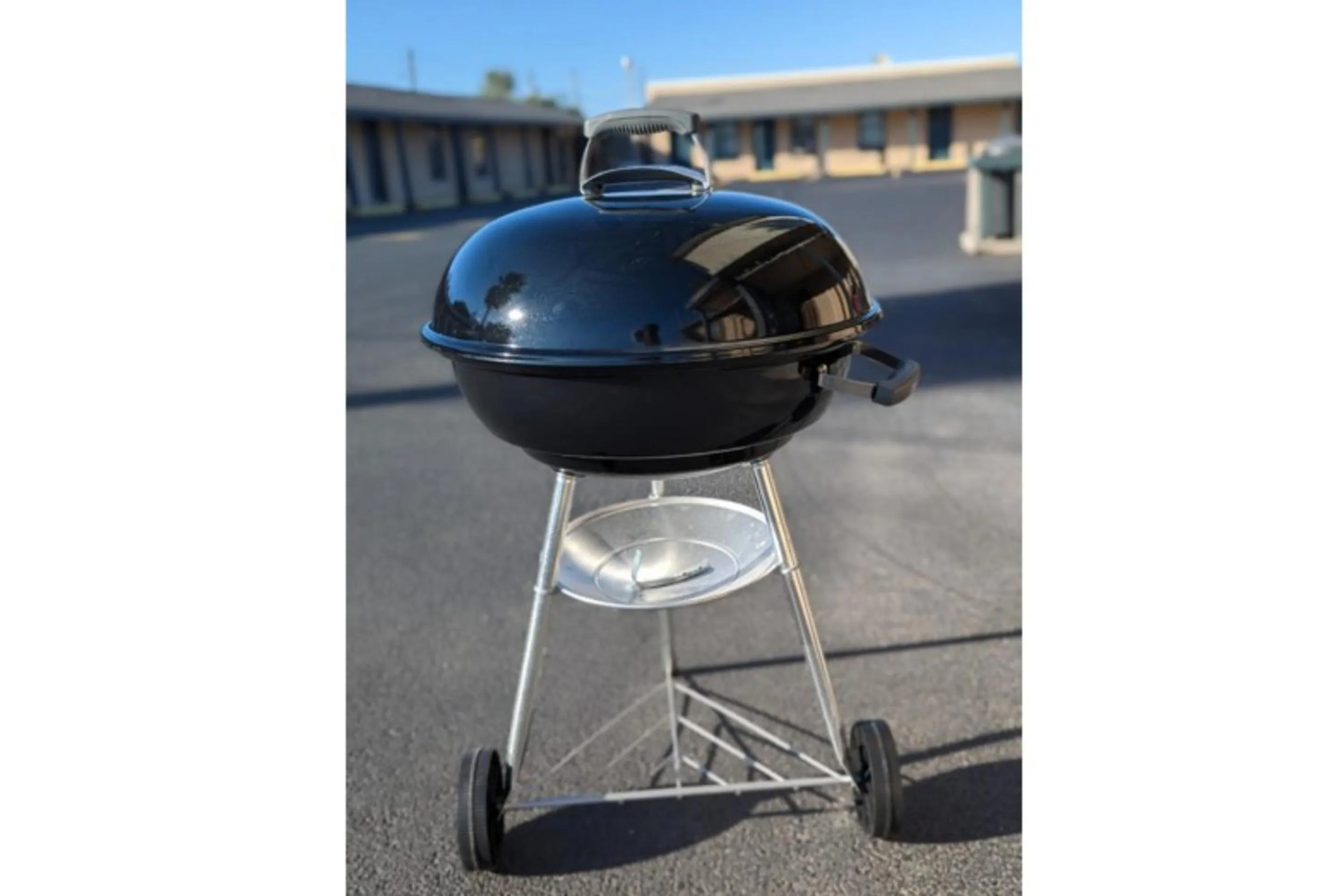 BBQ facilities in Economy Inn Kingsville